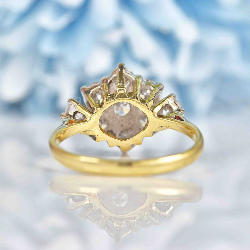Ellibelle Jewellery Vintage 1975 Diamond 18ct Gold Daisy Cluster Ring (1.35cts)