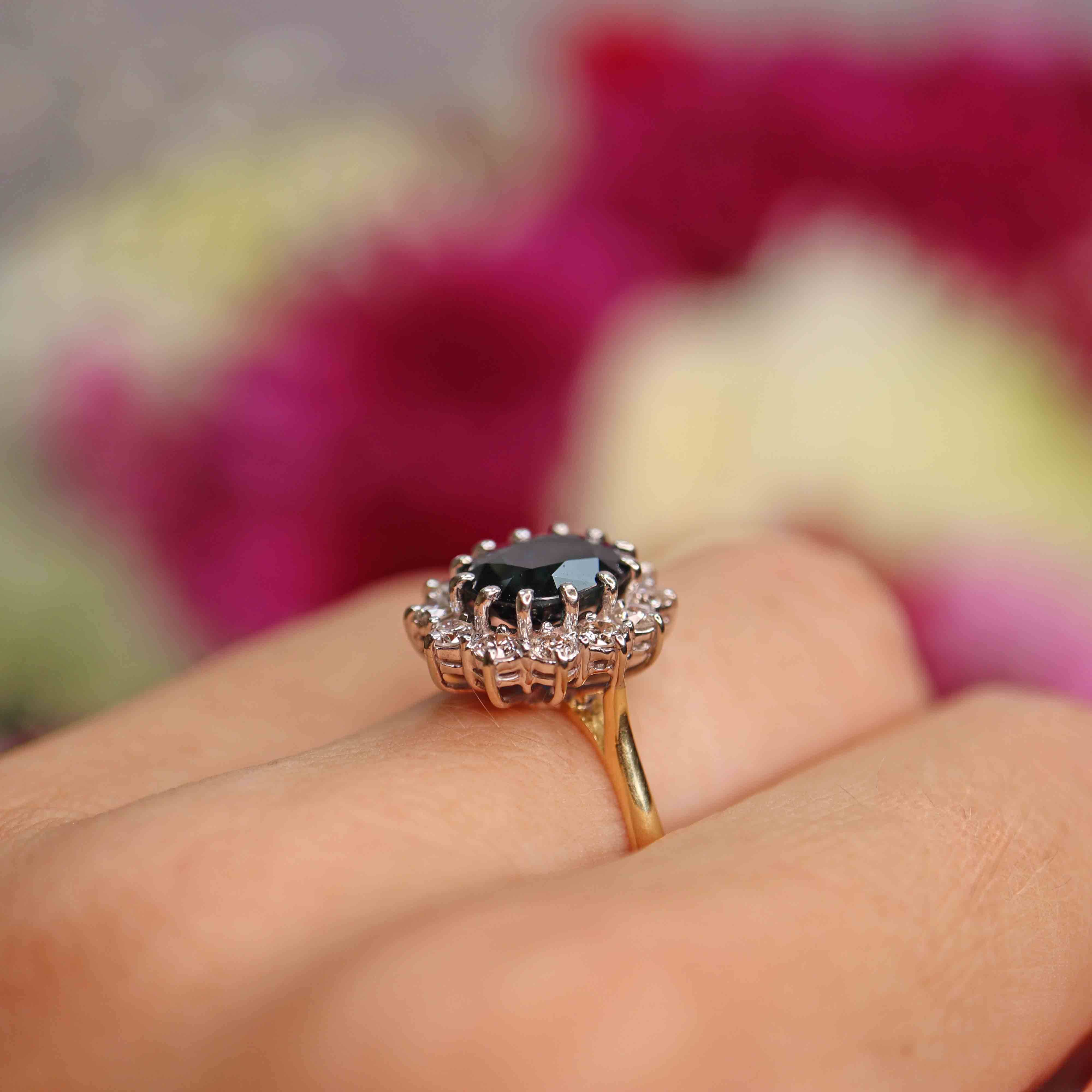 Ellibelle Jewellery Vintage 1975 Sapphire & Diamond 18ct Gold Cluster Ring (2.00cts)