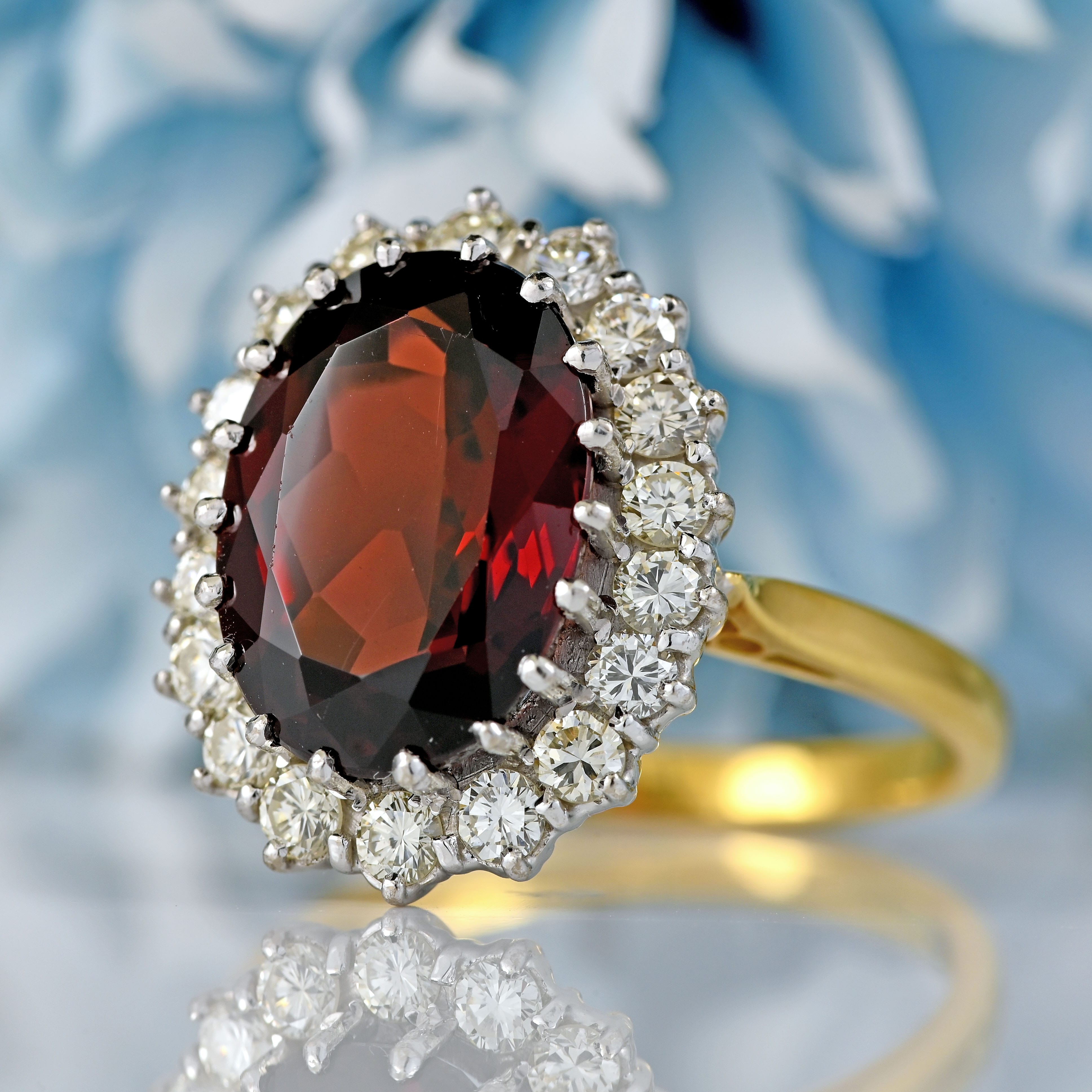 Ellibelle Jewellery Vintage 1976 Garnet & Diamond 18ct Gold Cluster Ring