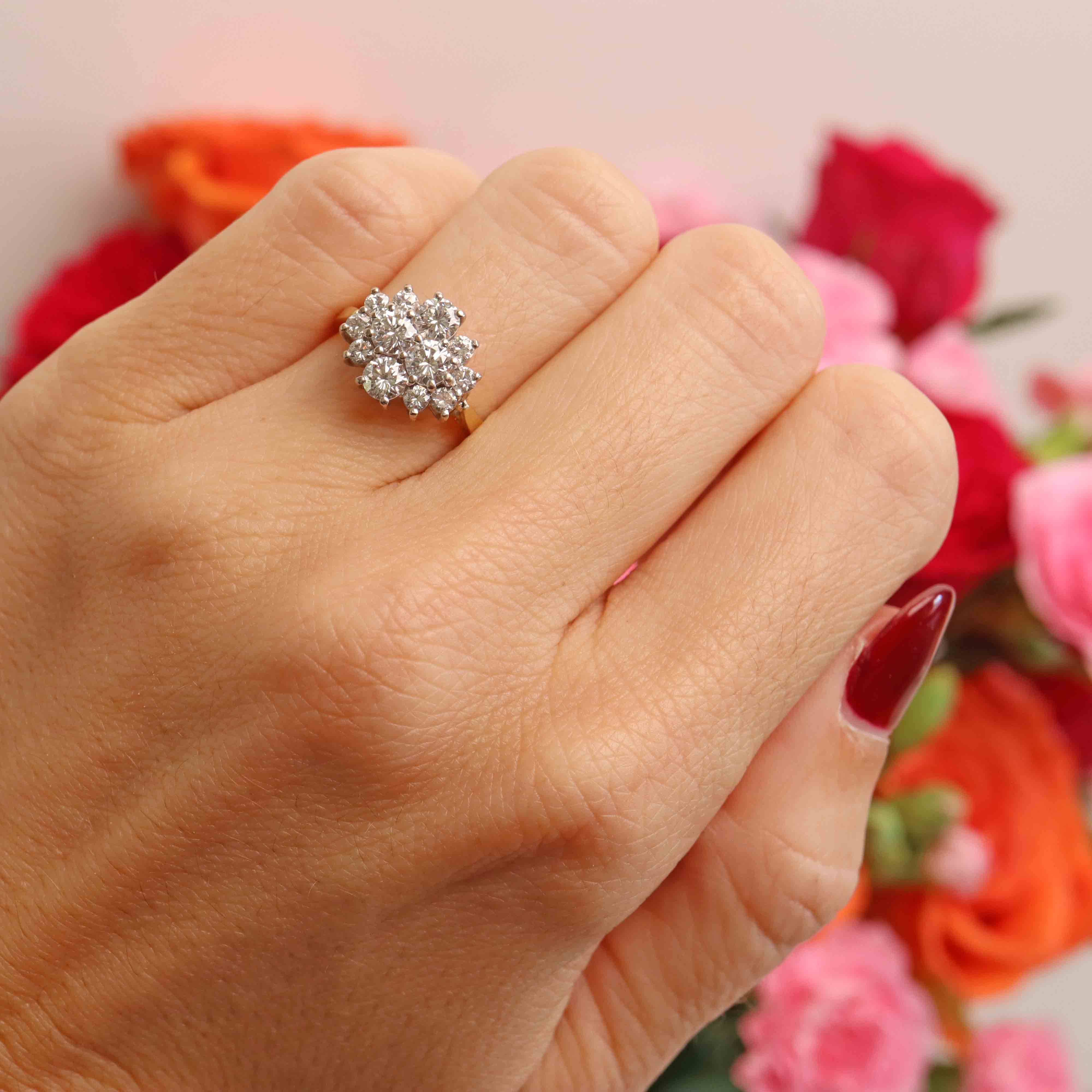 Ellibelle Jewellery Vintage 1977 Diamond 18ct Gold Cluster Engagement Ring (1.00ct)