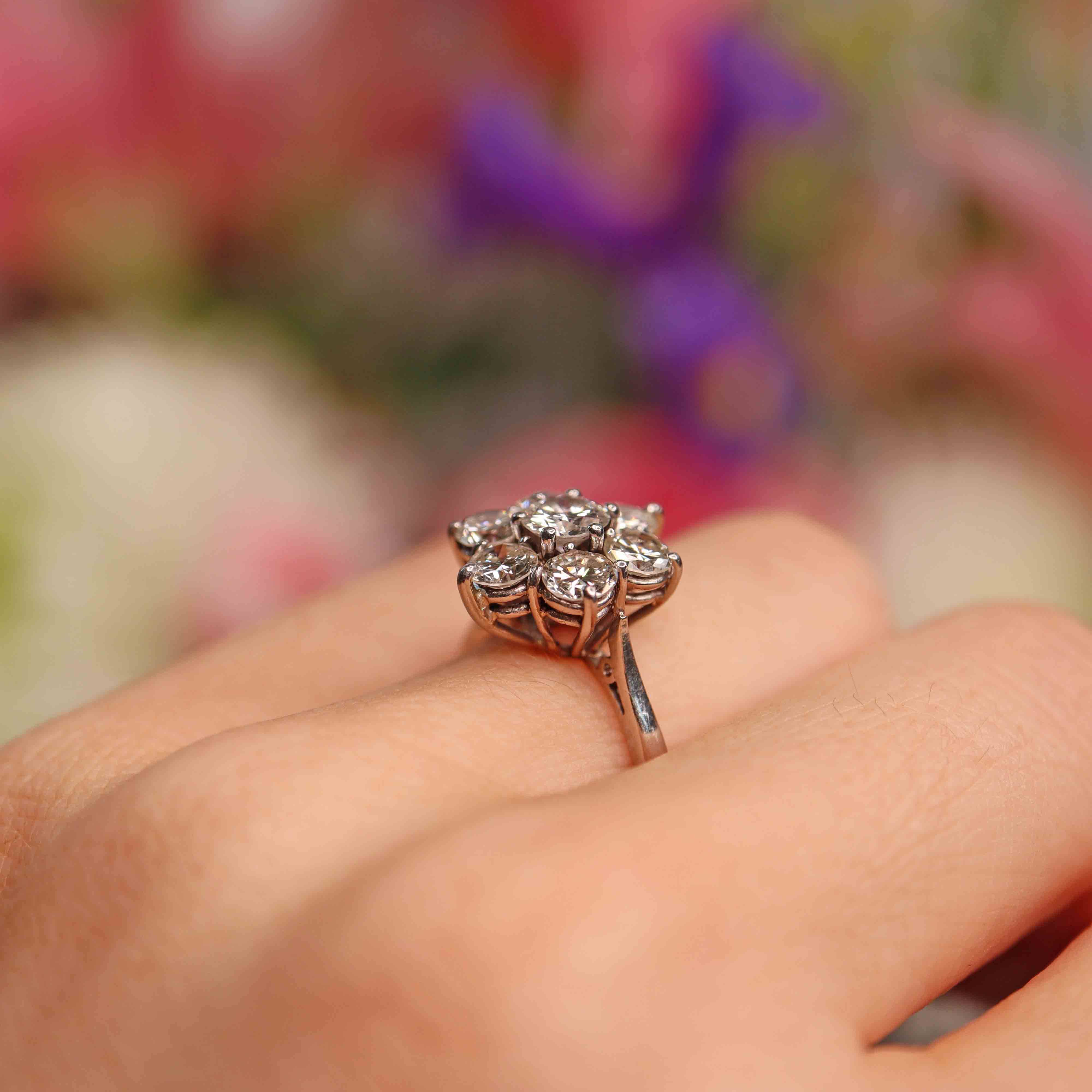 Ellibelle Jewellery Vintage 1977 Platinum & Diamond Daisy Cluster Ring (2.00cts)
