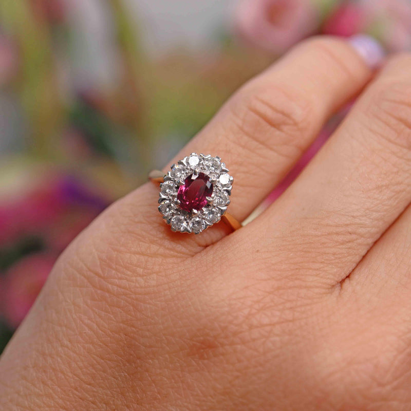 Ellibelle Jewellery Vintage 1977 Ruby & Diamond 18ct Gold Cluster Ring (0.66ct)