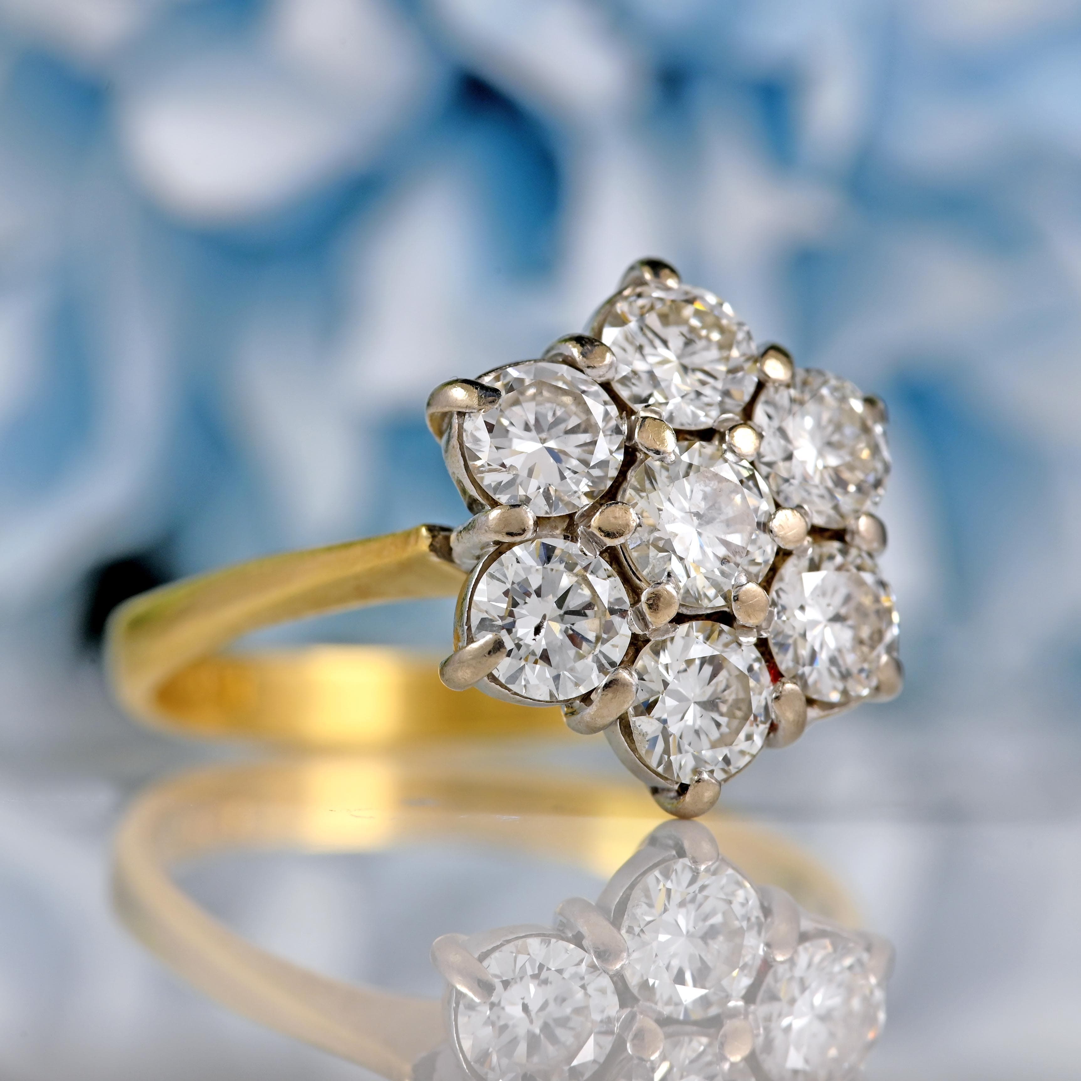 Ellibelle Jewellery Vintage 1978 Diamond 18ct Gold Daisy Cluster Ring (1.40cts)