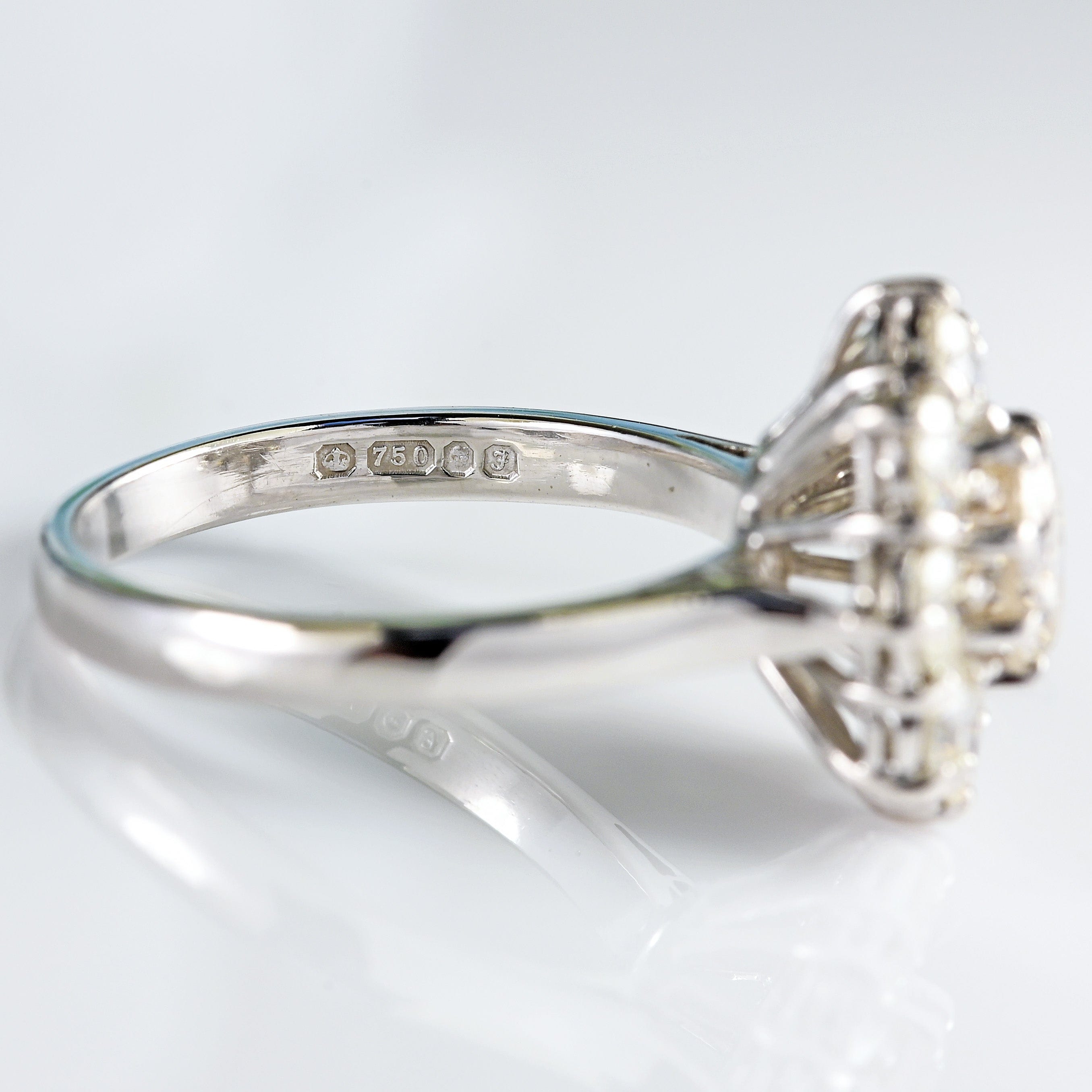 Ellibelle Jewellery Vintage 1980 Diamond 18ct White Gold Daisy Cluster Engagement Ring (2.00cts)