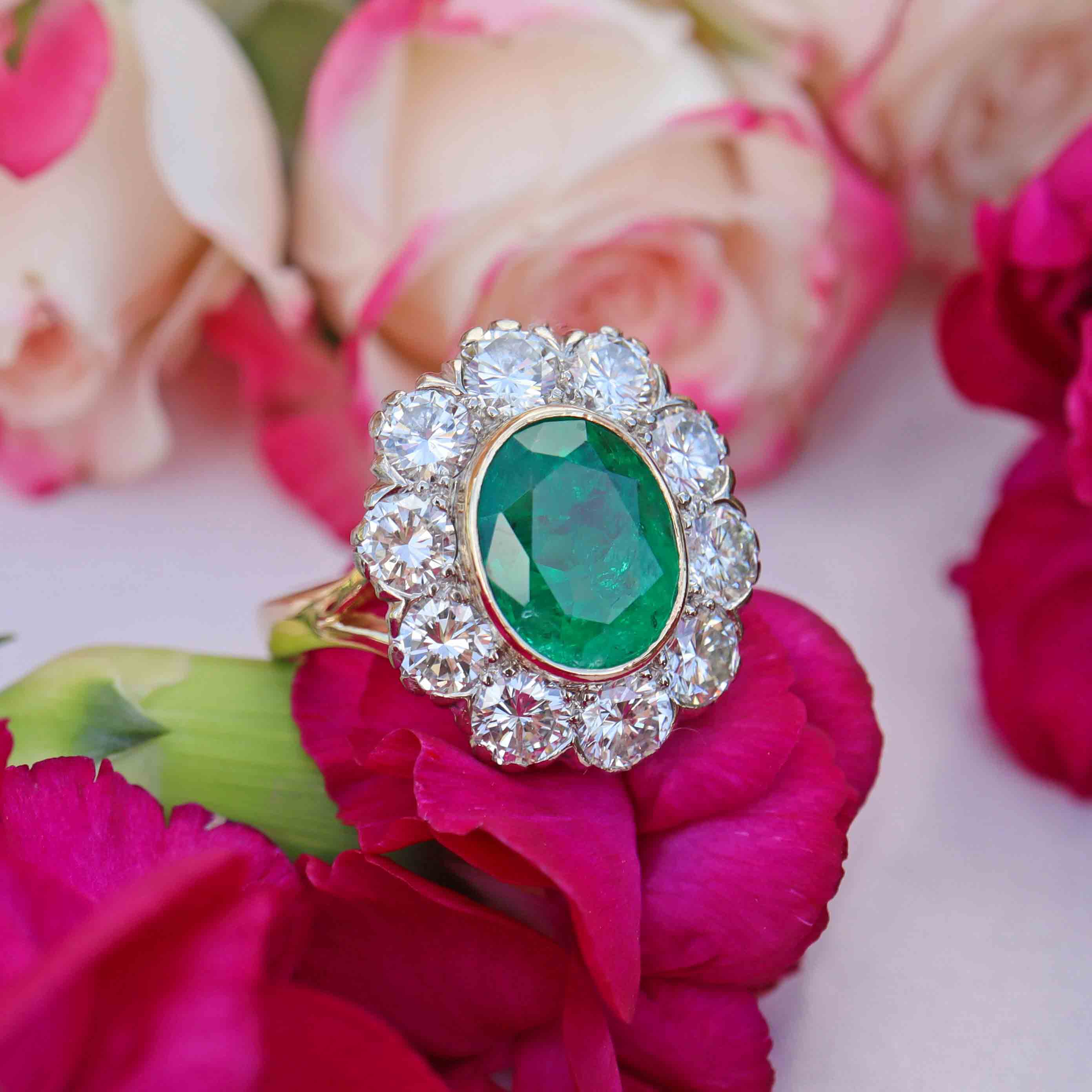 Ellibelle Jewellery Vintage 1980 Emerald & Diamond 18ct Gold Cluster Engagement Ring (3.60cts)