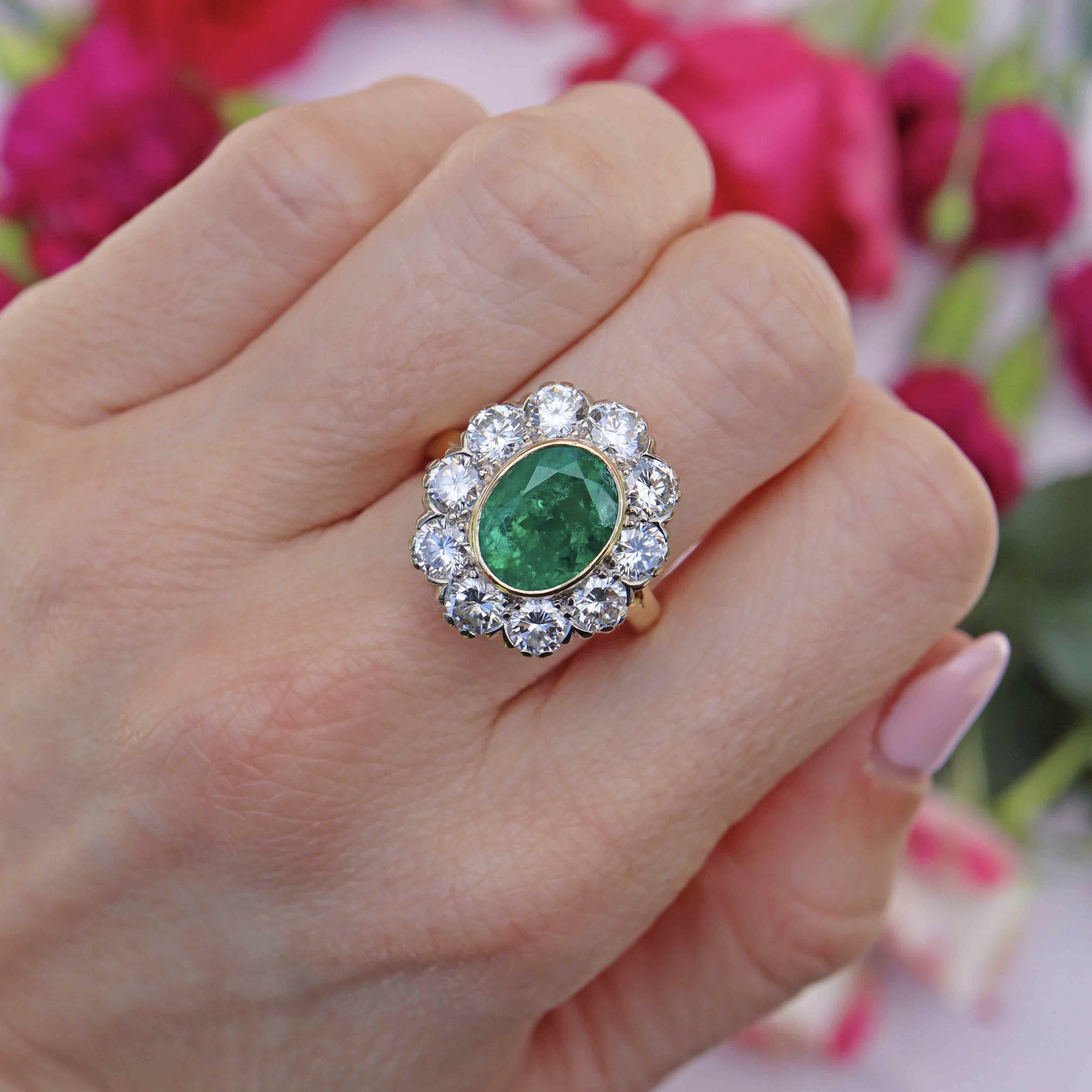 Ellibelle Jewellery Vintage 1980 Emerald & Diamond 18ct Gold Cluster Engagement Ring (3.60cts)