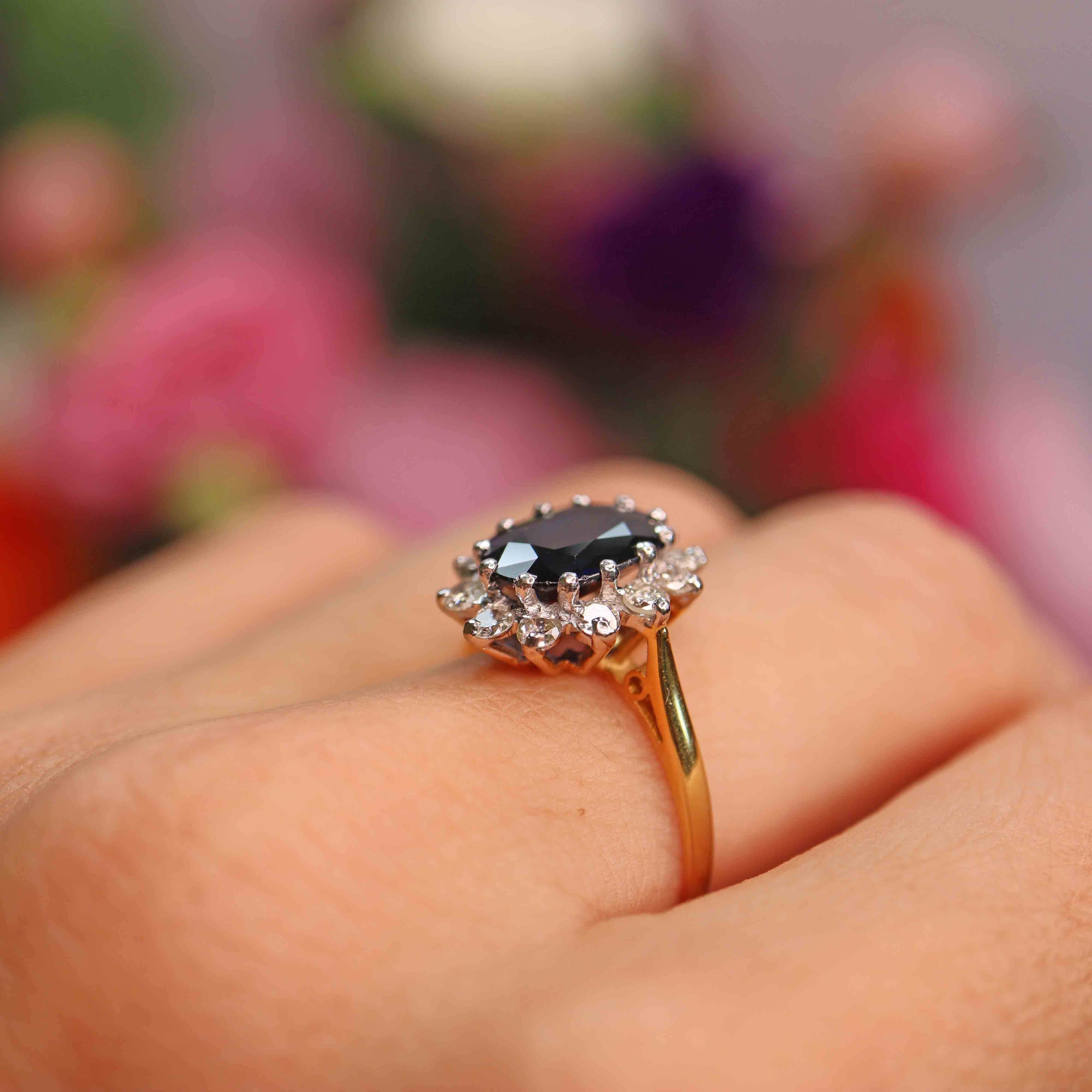 Ellibelle Jewellery Vintage 1980 Sapphire & Diamond 18ct Gold Cluster Ring (2.55cts)