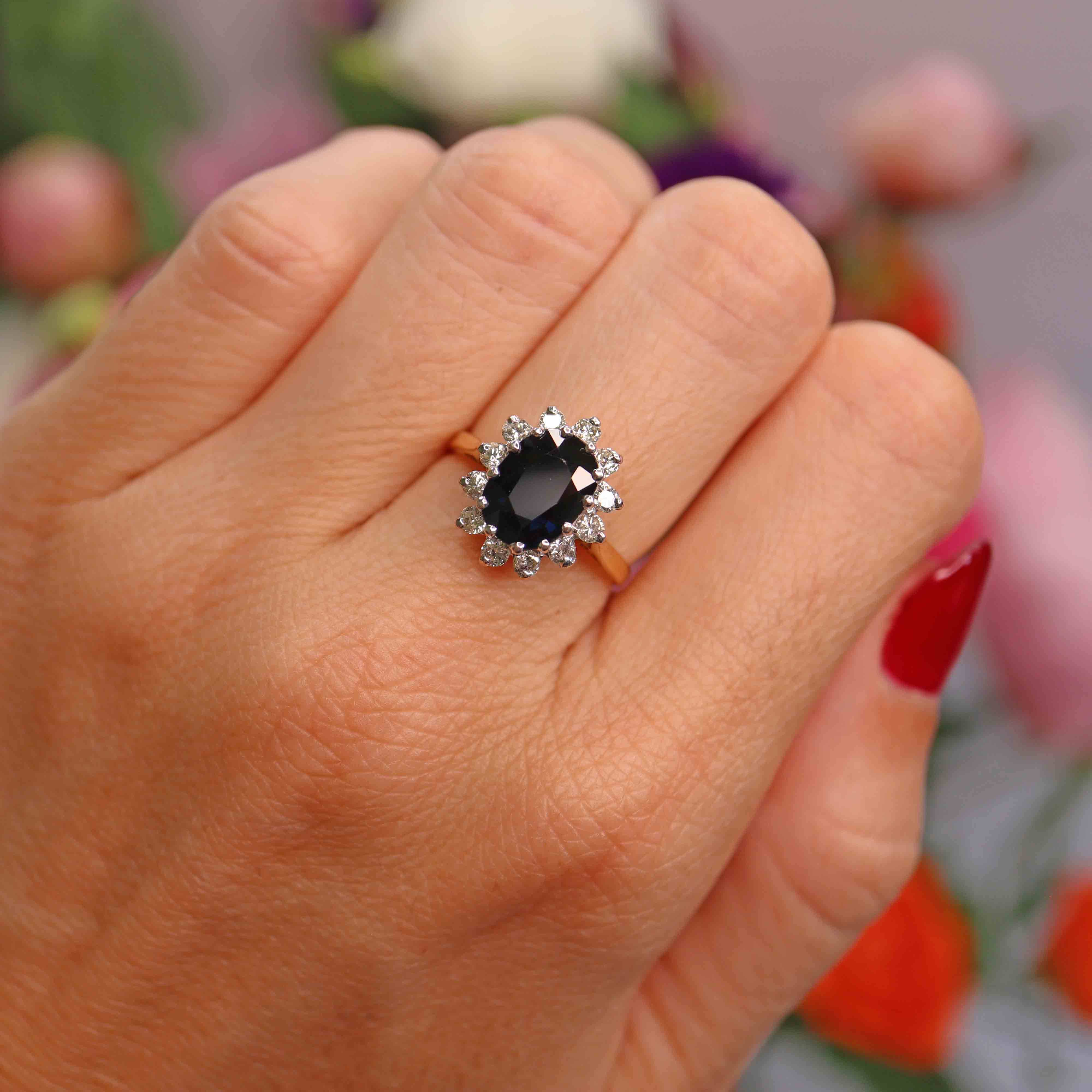 Ellibelle Jewellery Vintage 1980 Sapphire & Diamond 18ct Gold Cluster Ring (2.55cts)