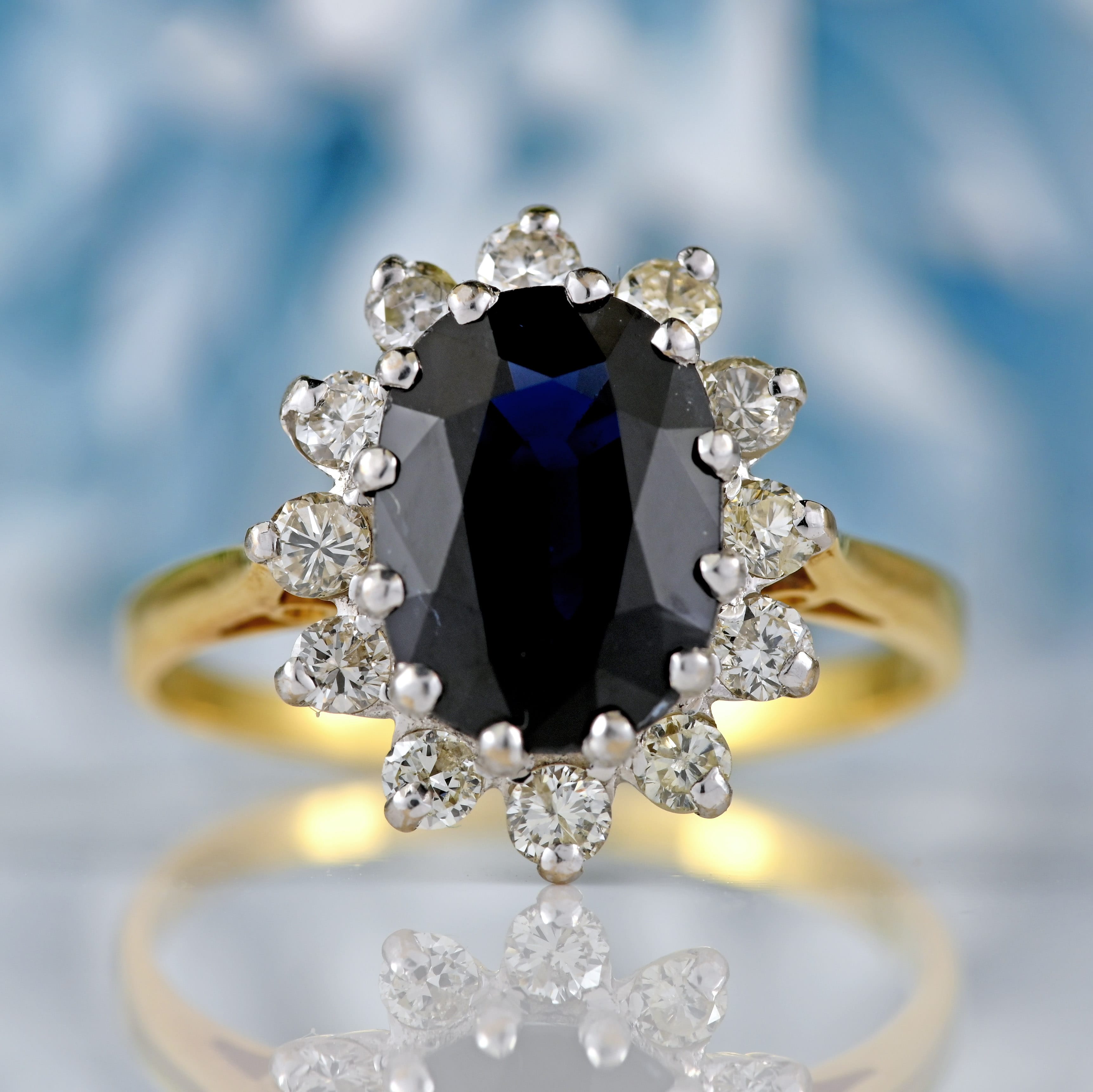 Ellibelle Jewellery Vintage 1980 Sapphire & Diamond 18ct Gold Cluster Ring (2.55cts)