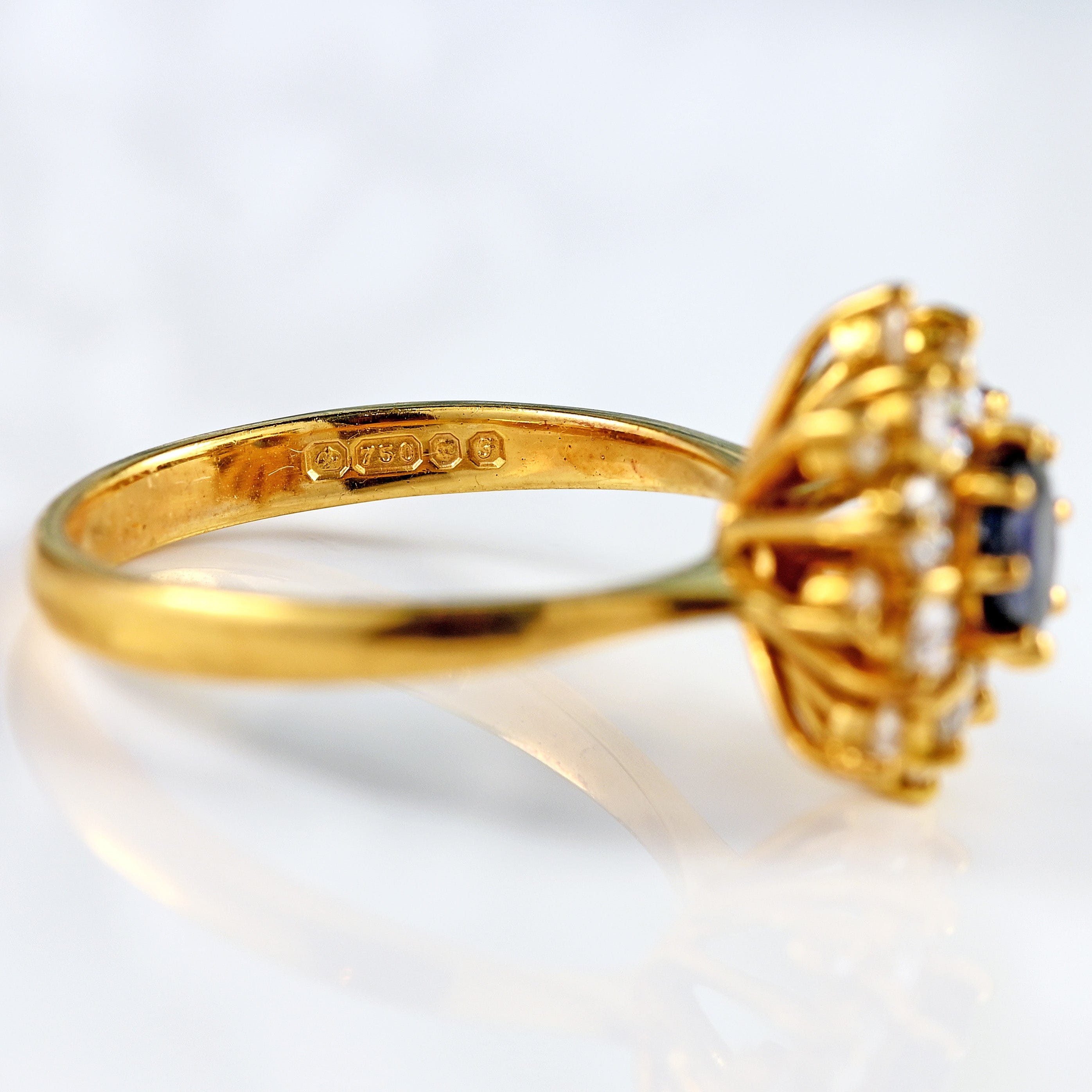 Ellibelle Jewellery Vintage 1980 Sapphire & Diamond 18ct Gold Star Cluster Ring