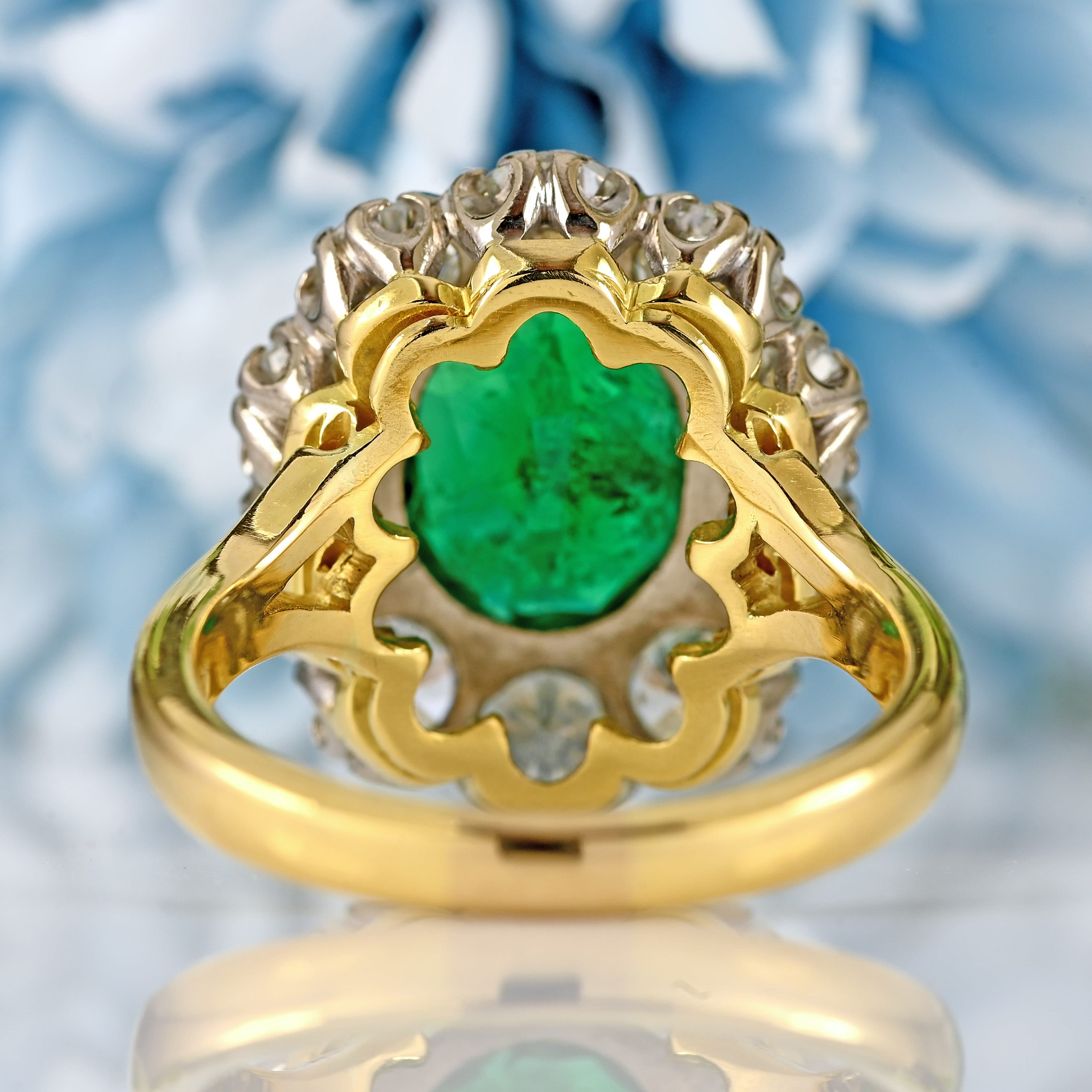 Ellibelle Jewellery Vintage 1980 Zambian Emerald & Diamond 18ct Gold Cluster Ring (3.60cts)