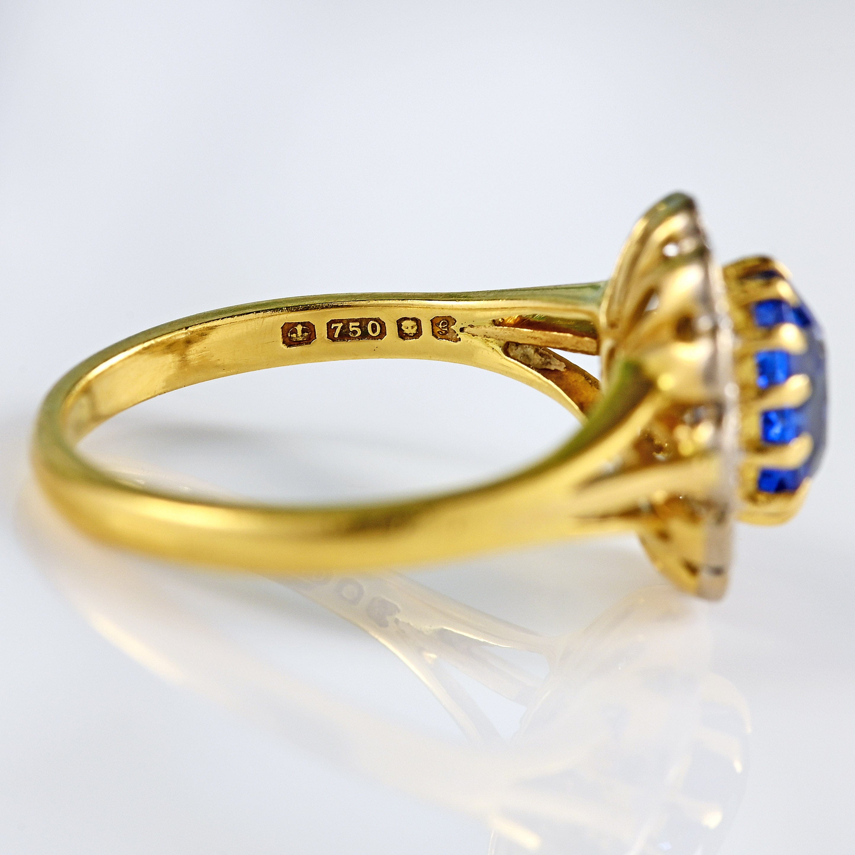 Ellibelle Jewellery Vintage 1981 Ceylon Sapphire & Diamond 18ct Gold Cluster Ring