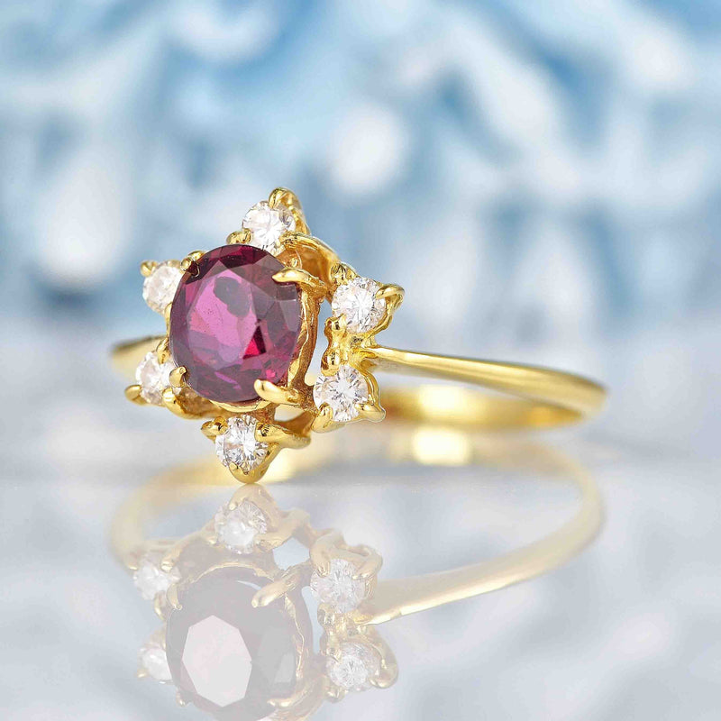 Ellibelle Jewellery Vintage 1981 Ruby & Diamond 18ct Gold Star-Cluster Ring