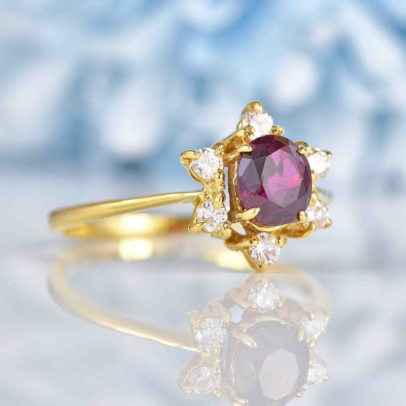 Ellibelle Jewellery Vintage 1981 Ruby & Diamond 18ct Gold Star-Cluster Ring