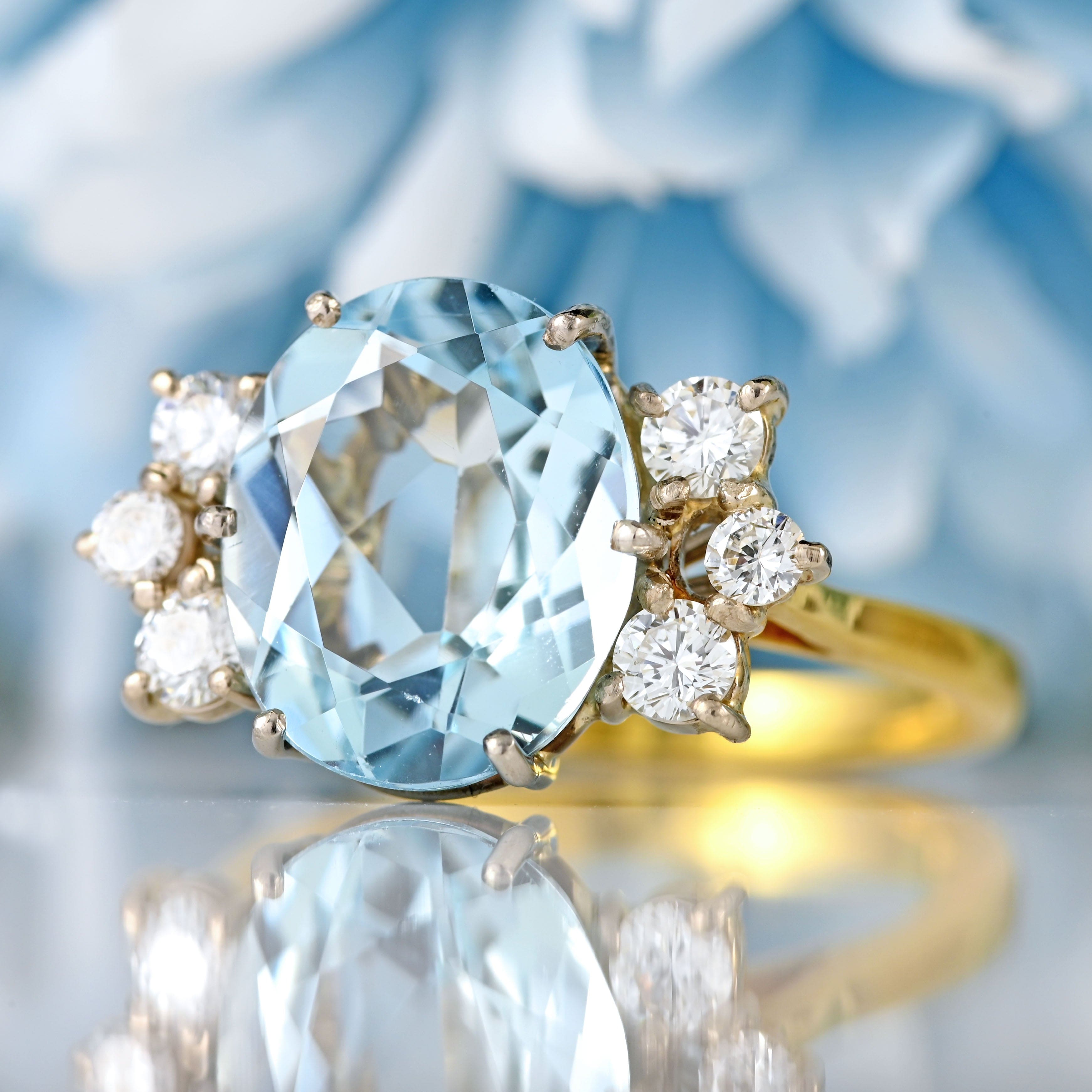 Ellibelle Jewellery Vintage 1982 Aquamarine & Diamond 18ct Gold Seven-Stone Ring (3.88cts)