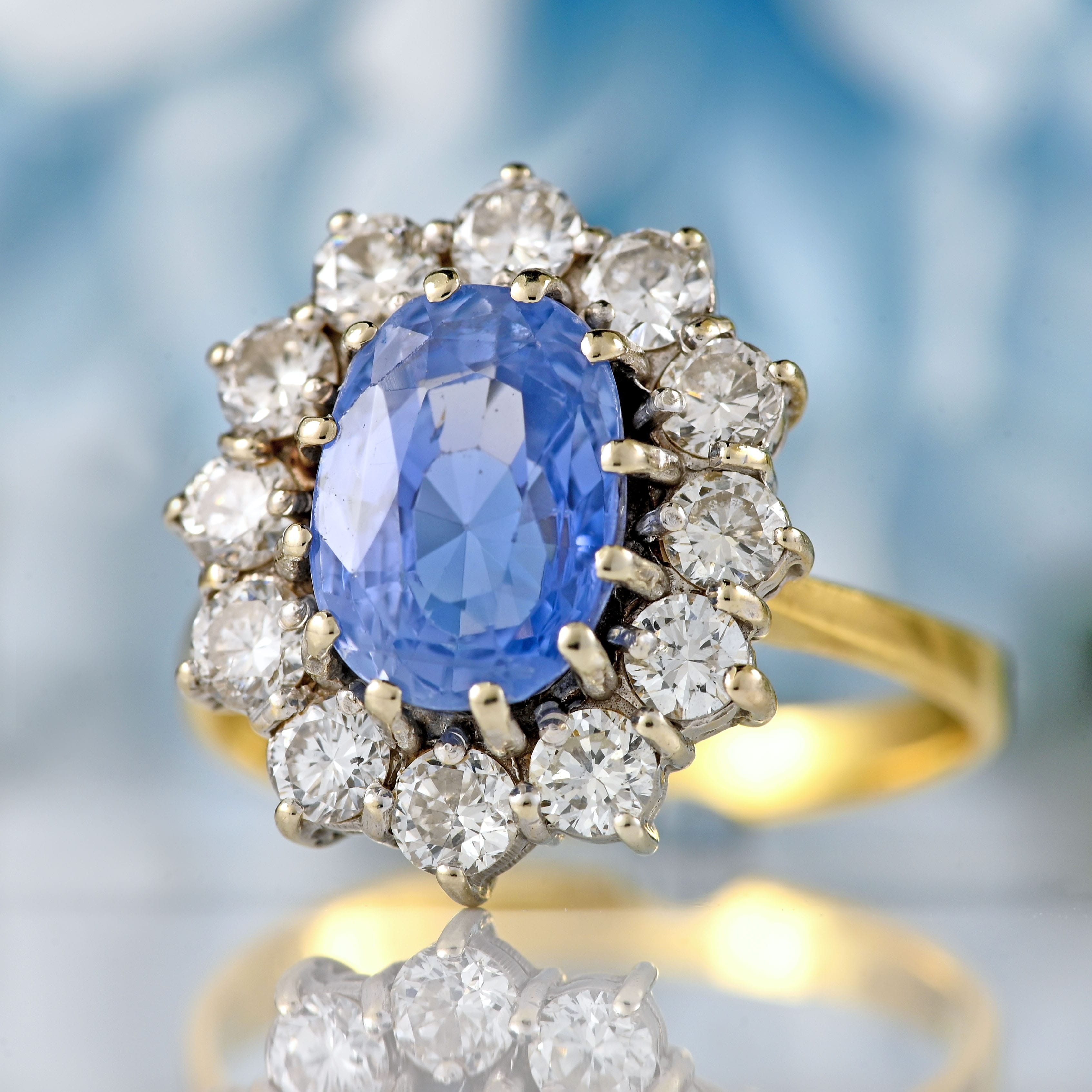 Ellibelle Jewellery Vintage 1984 Ceylon Sapphire & Diamond 18ct Gold Cluster Ring (2.87cts)