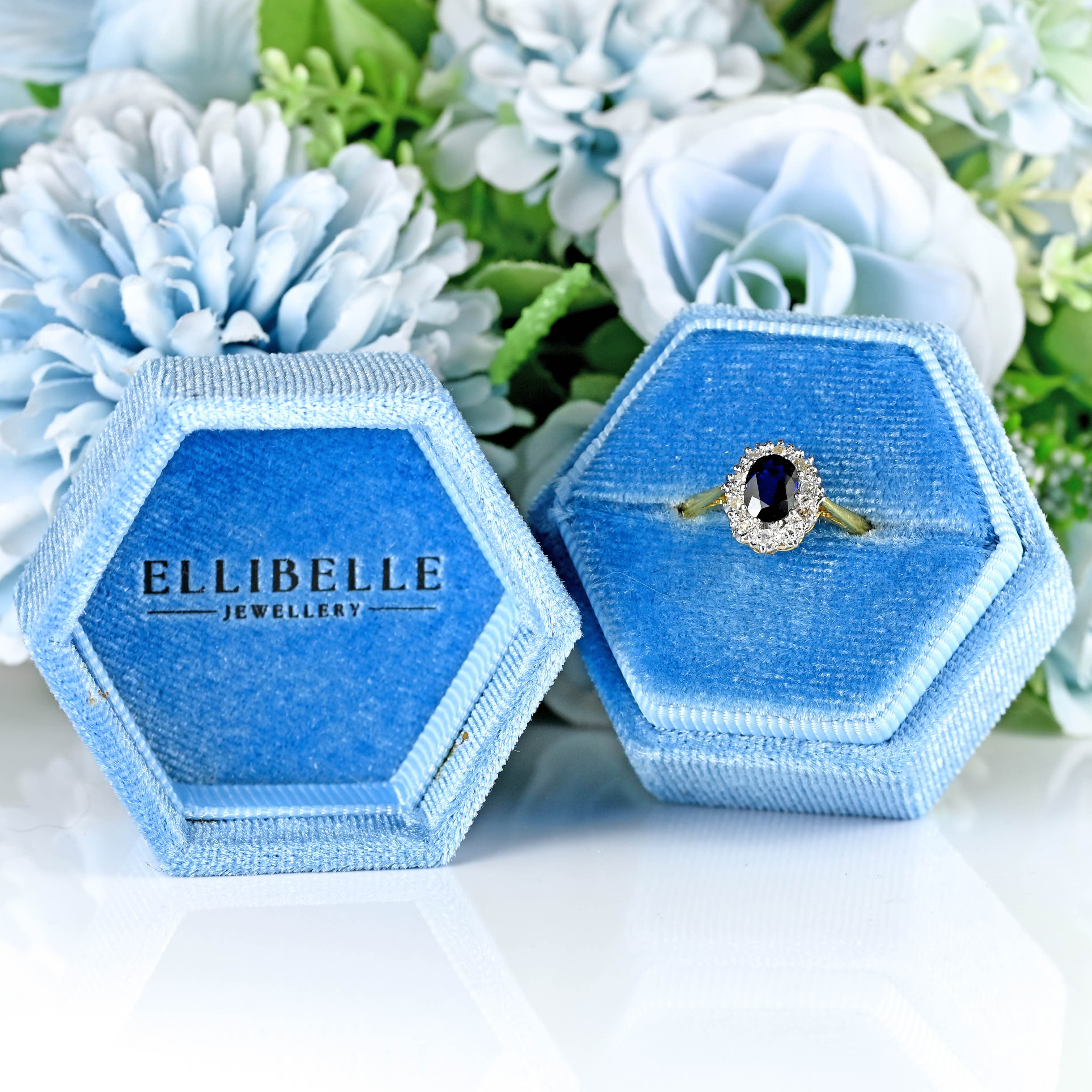 Ellibelle Jewellery Vintage 1984 Sapphire & Diamond 18ct Gold Cluster Ring (0.96cts)