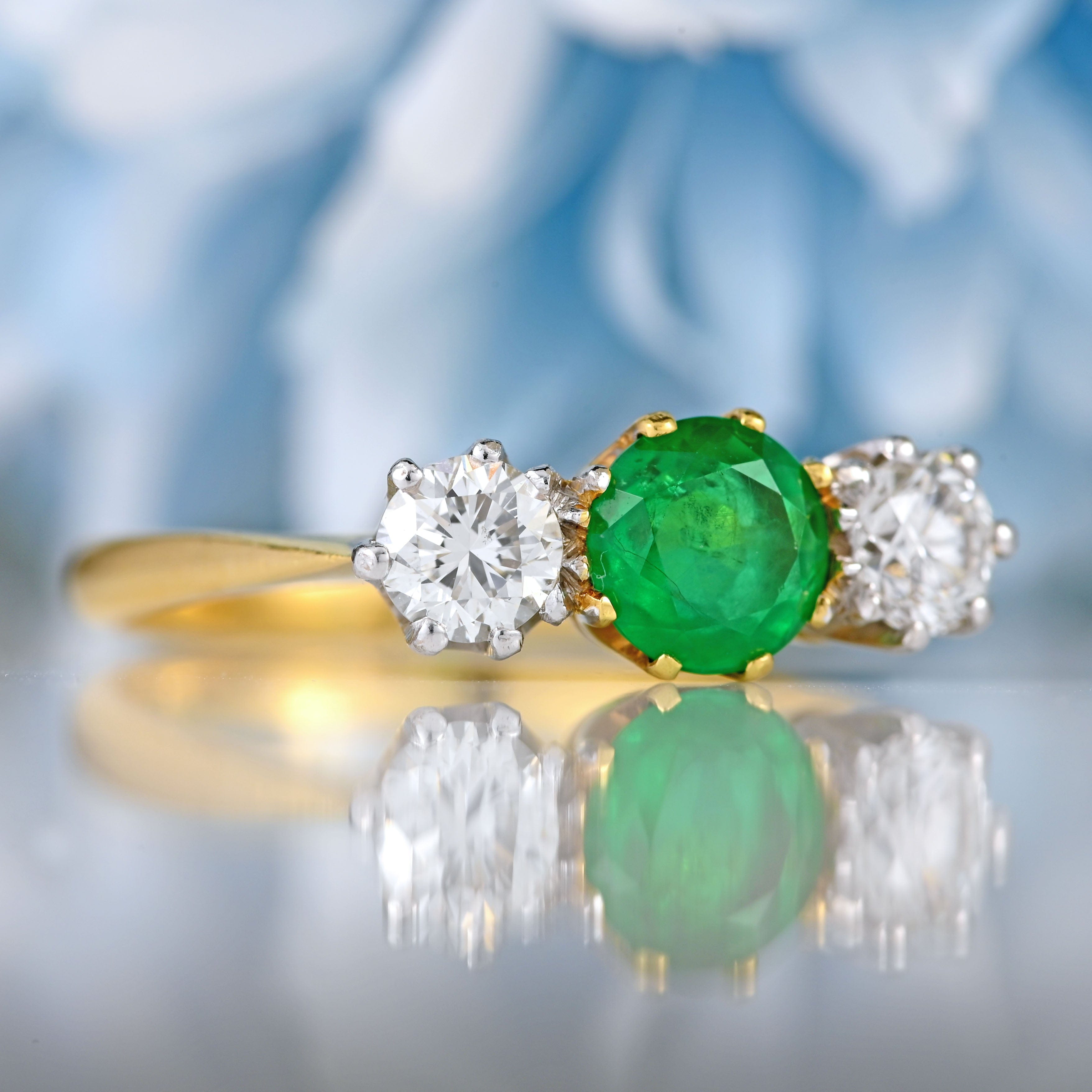 Ellibelle Jewellery Vintage 1985 Emerald & Diamond 18ct Gold Three-Stone Trilogy Engagement Ring (0.53cts)