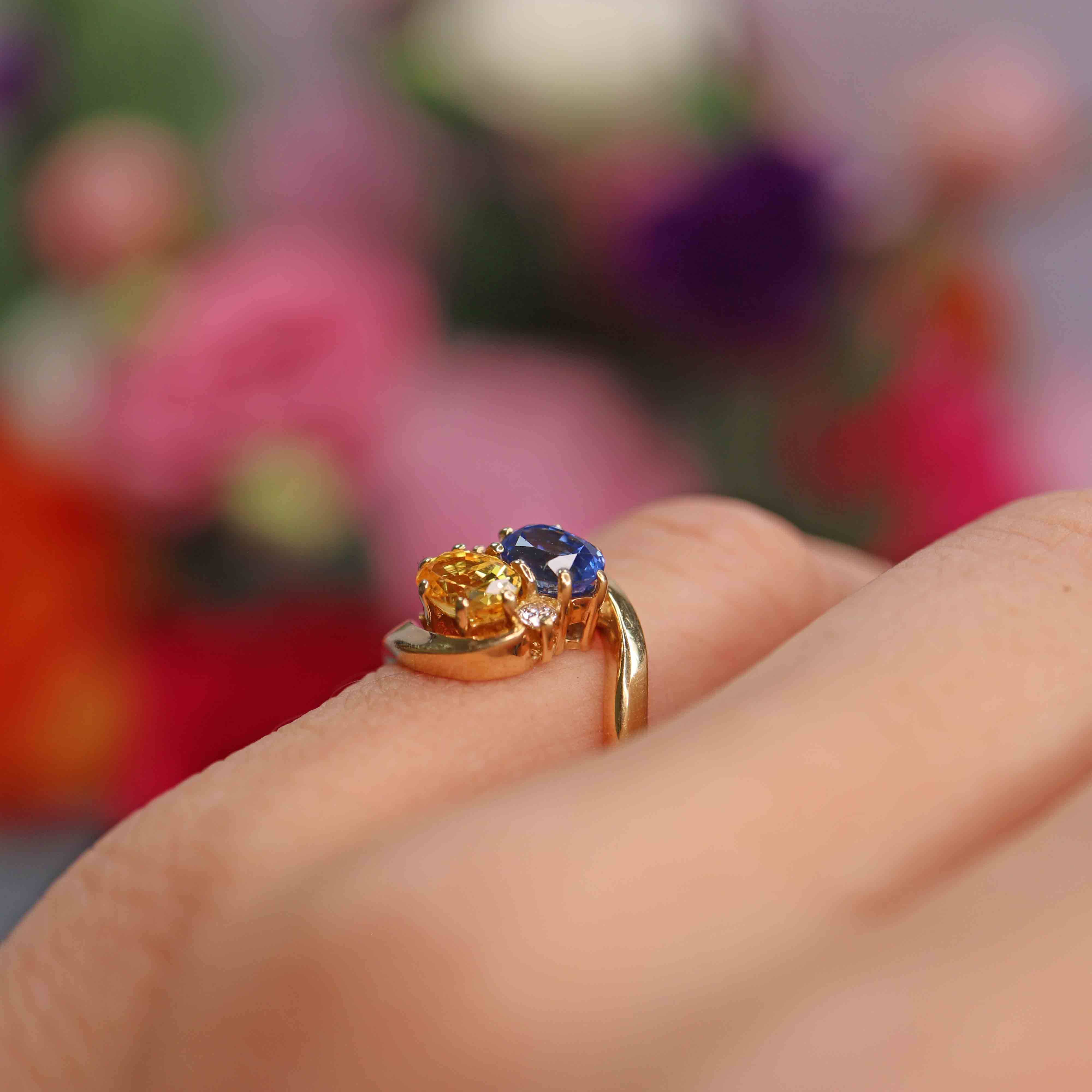 Ellibelle Jewellery Vintage 1986 Bi-Colour Yellow & Blue Sapphire 18ct Gold Crossover Ring