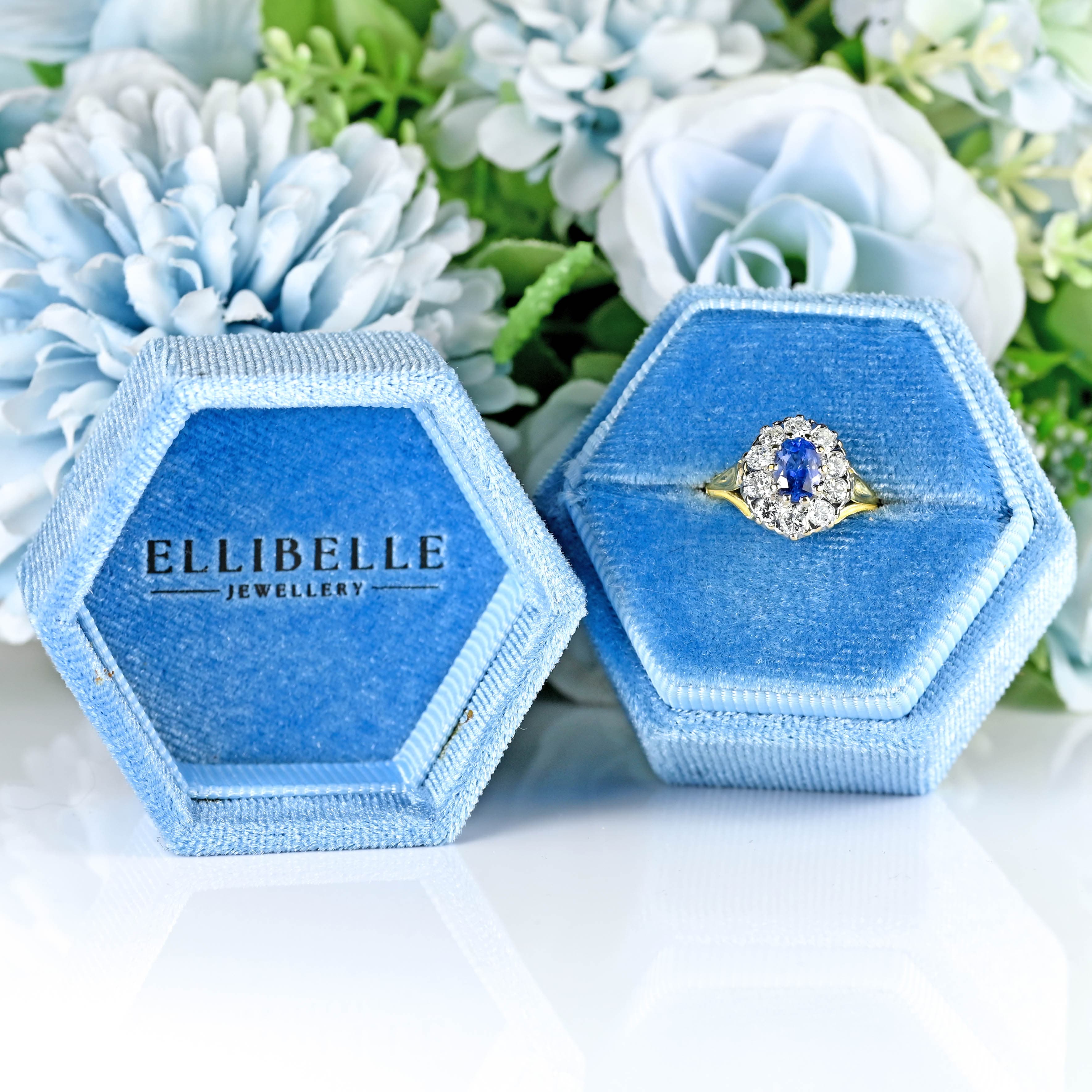 Ellibelle Jewellery Vintage 1986 Ceylon Sapphire & Diamond 18ct Gold Cluster Ring