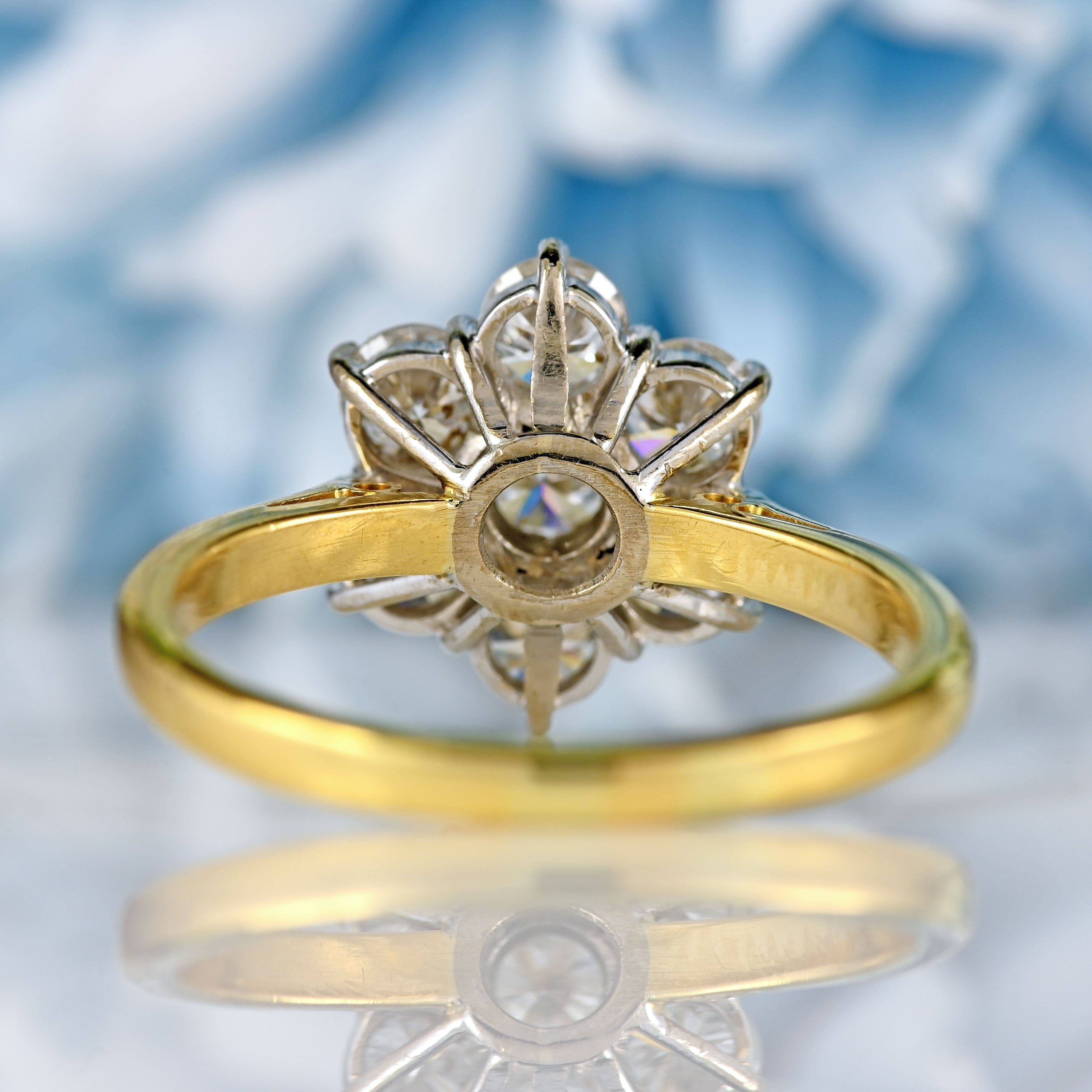 Ellibelle Jewellery Vintage 1986 Diamond 18ct Gold Daisy Cluster Ring (1.26cts)