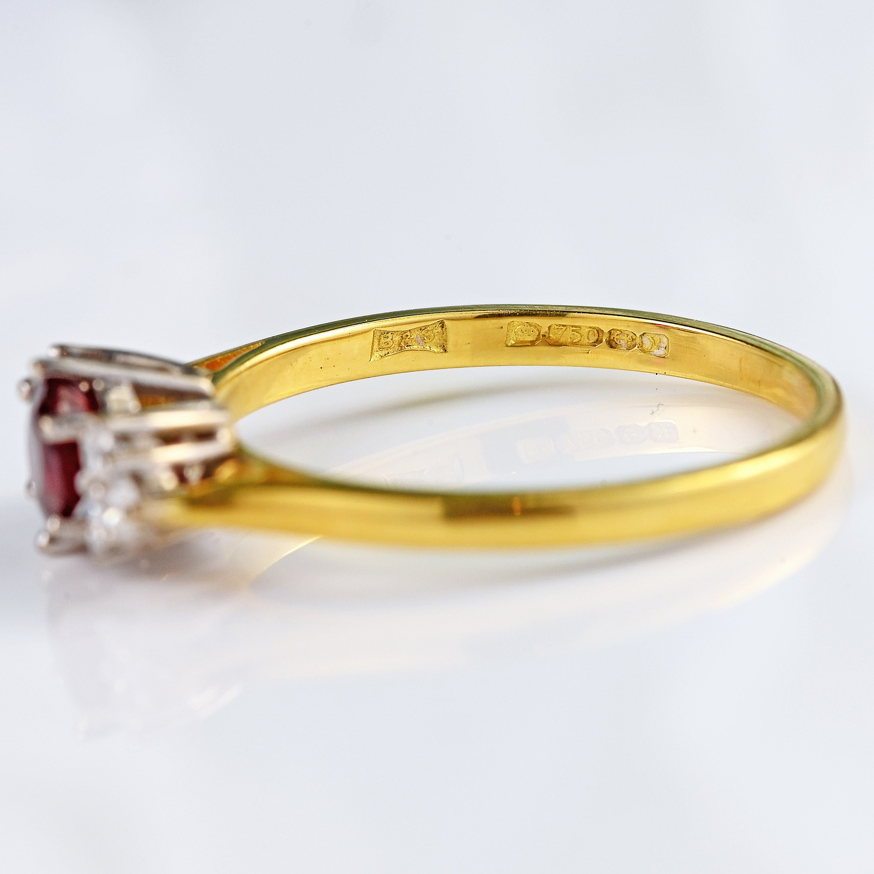 Retro Ruby Vintage 1986 Ruby & Diamond 18ct Gold Ring – Ellibelle Jewellery