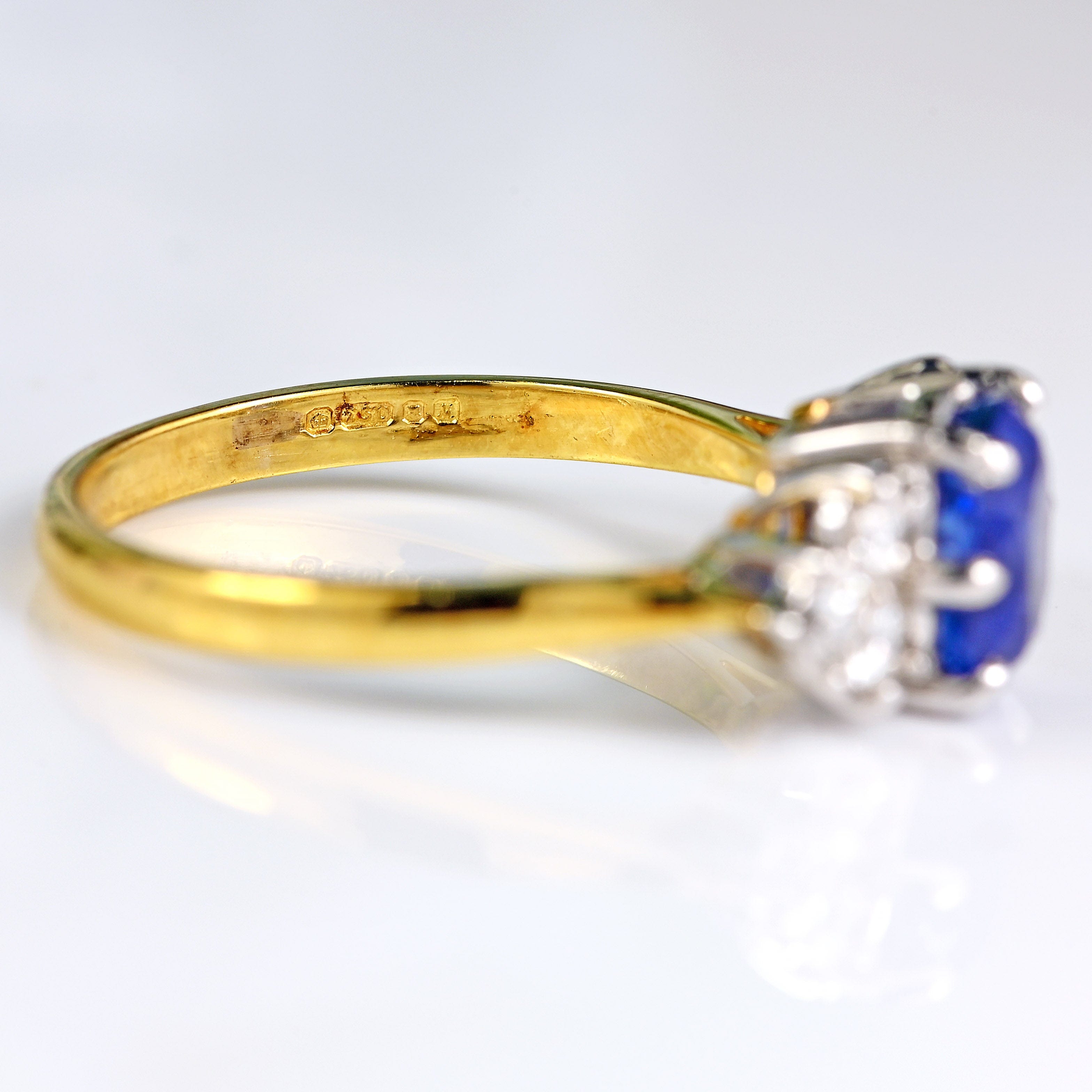 Ellibelle Jewellery Vintage 1986 Sapphire & Diamond 18ct Gold Ring (1.70ct)