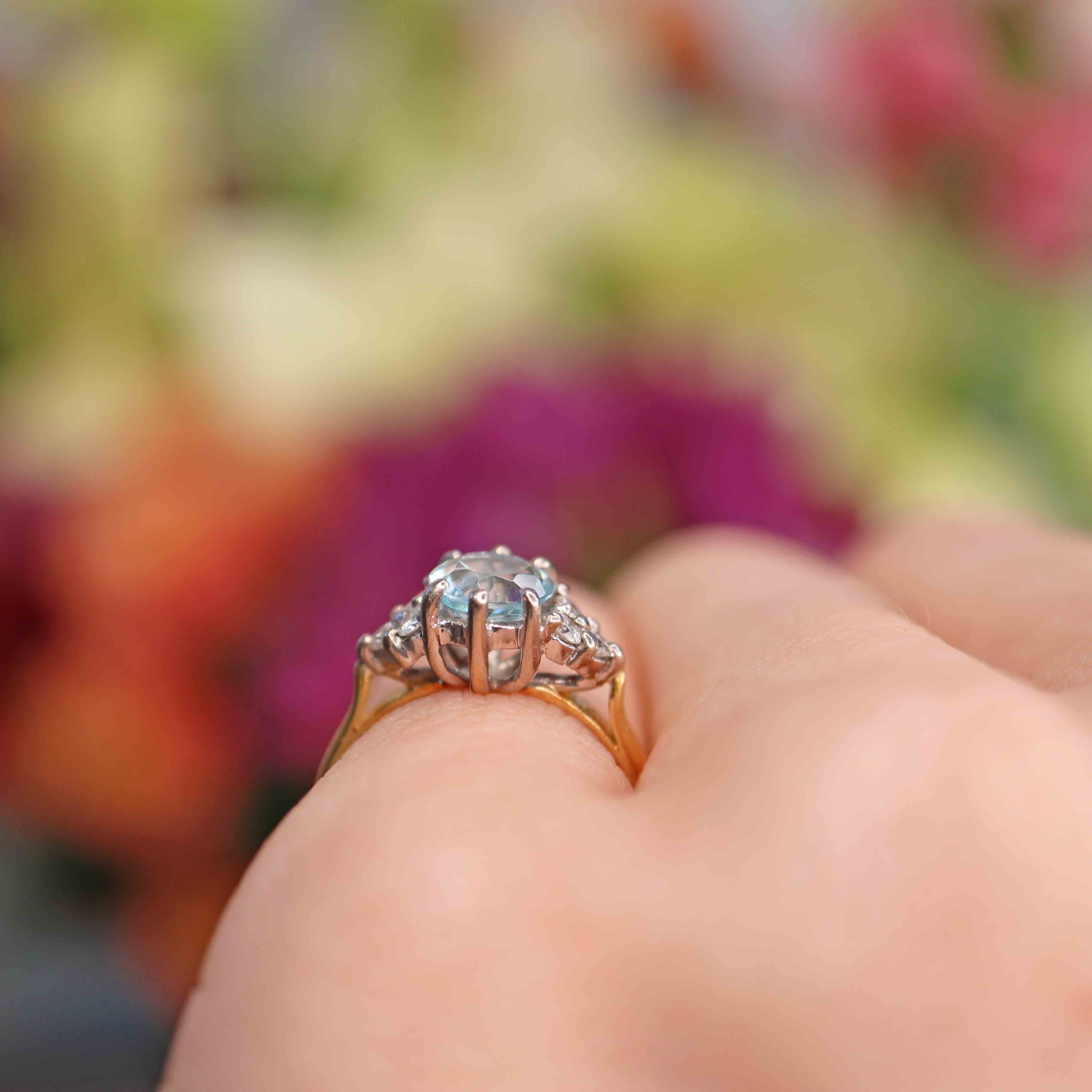 Ellibelle Jewellery Vintage 1987 Aquamarine & Diamond 18ct Gold Seven-Stone Ring