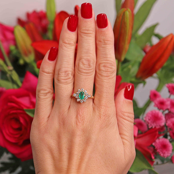 Ellibelle Jewellery Vintage 1987 Emerald & Diamond 18ct Gold Cluster Ring (0.75ct)