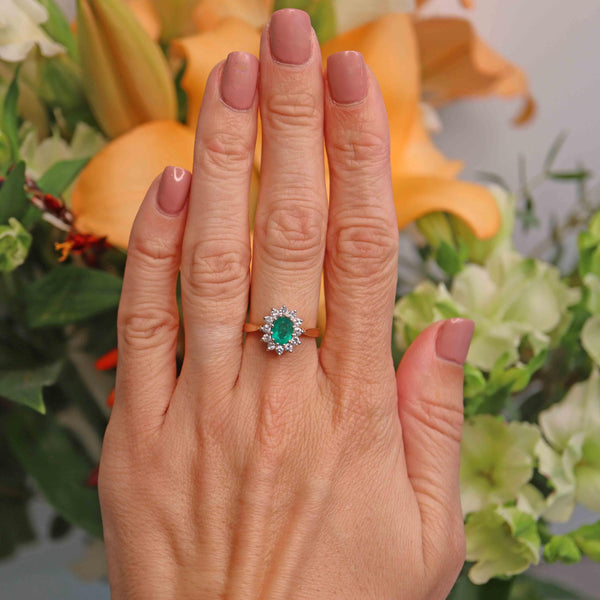 Ellibelle Jewellery Vintage 1987 Emerald & Diamond 18ct Gold Oval Cluster Ring (0.70cts)