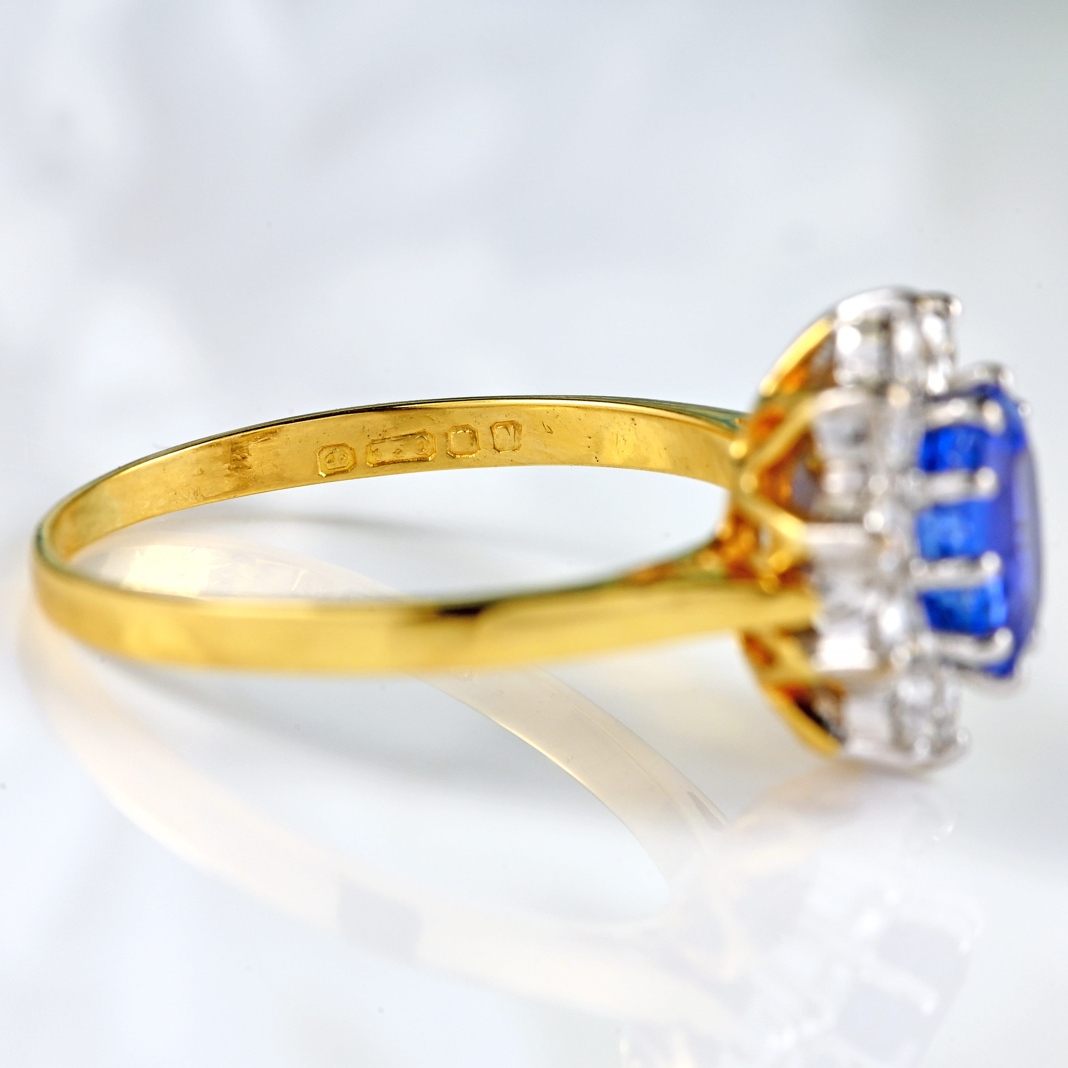 Ellibelle Jewellery Vintage 1987 Sapphire & Diamond 18ct Gold Cluster Ring (1.38cts)