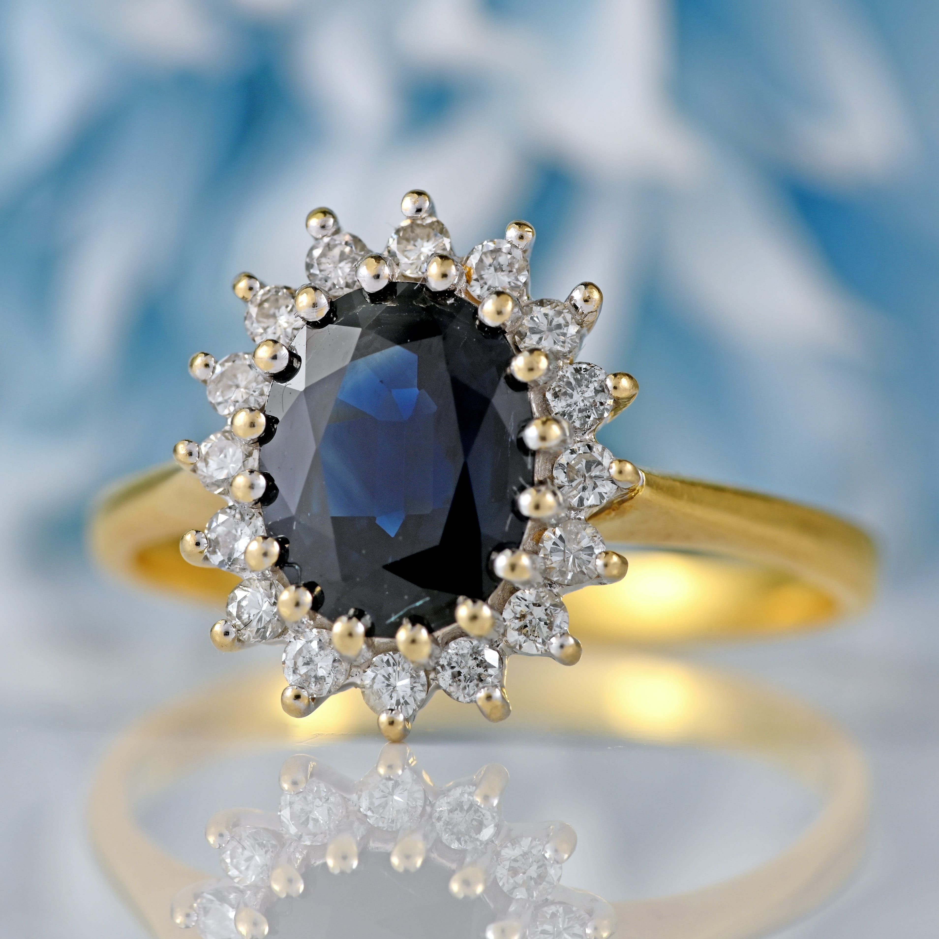 Ellibelle Jewellery Vintage 1987 Sapphire & Diamond 18ct Gold Cluster Ring (1.86cts)