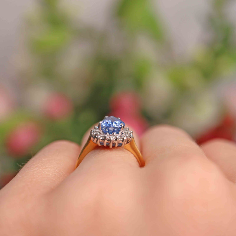 Ellibelle Jewellery Vintage 1988 Ceylon Sapphire & Diamond 18ct Gold Pear-Shaped Cluster Ring