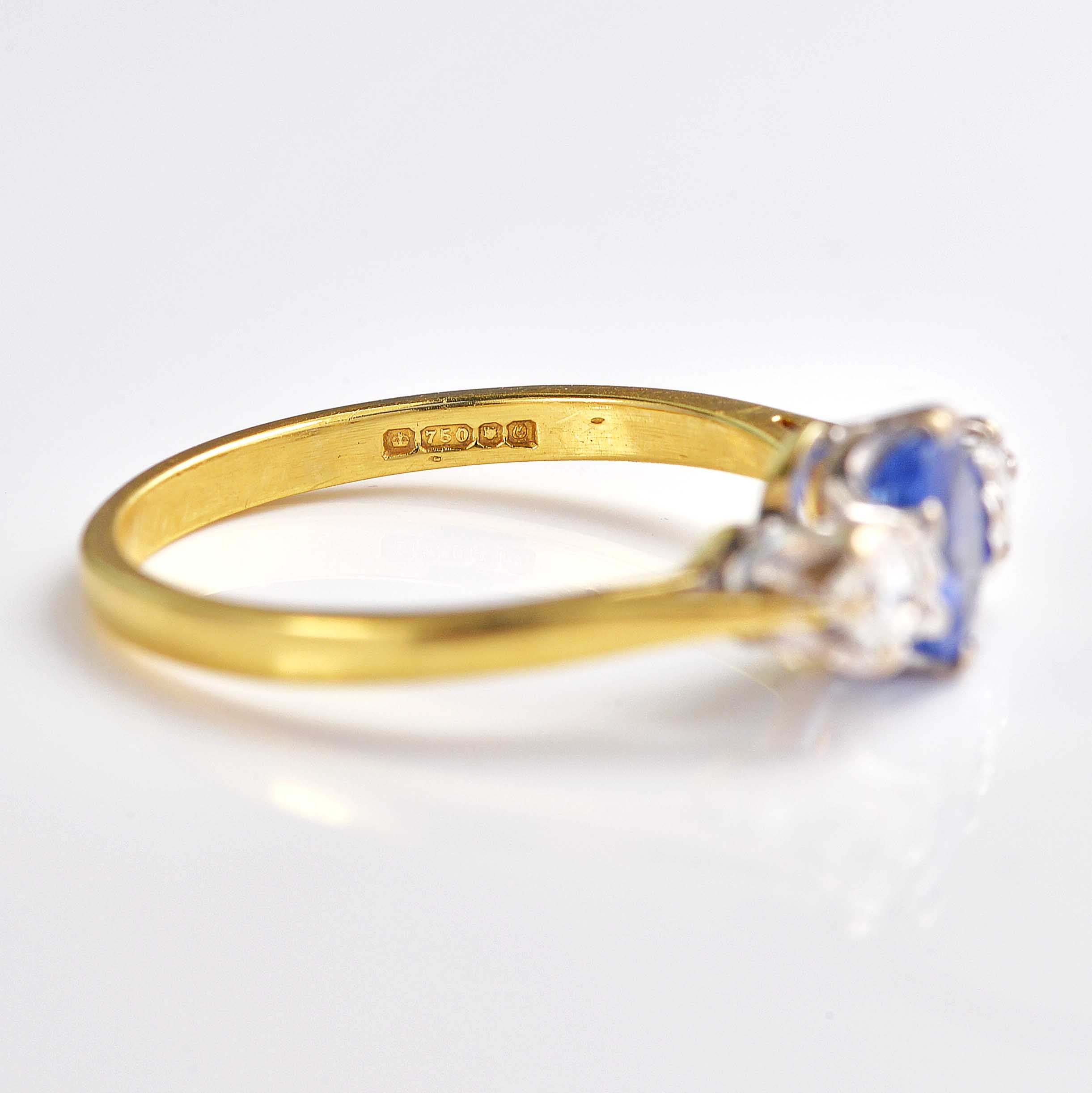 Ellibelle Jewellery Vintage 1988 Ceylon Sapphire & Diamond Three-Stone Ring