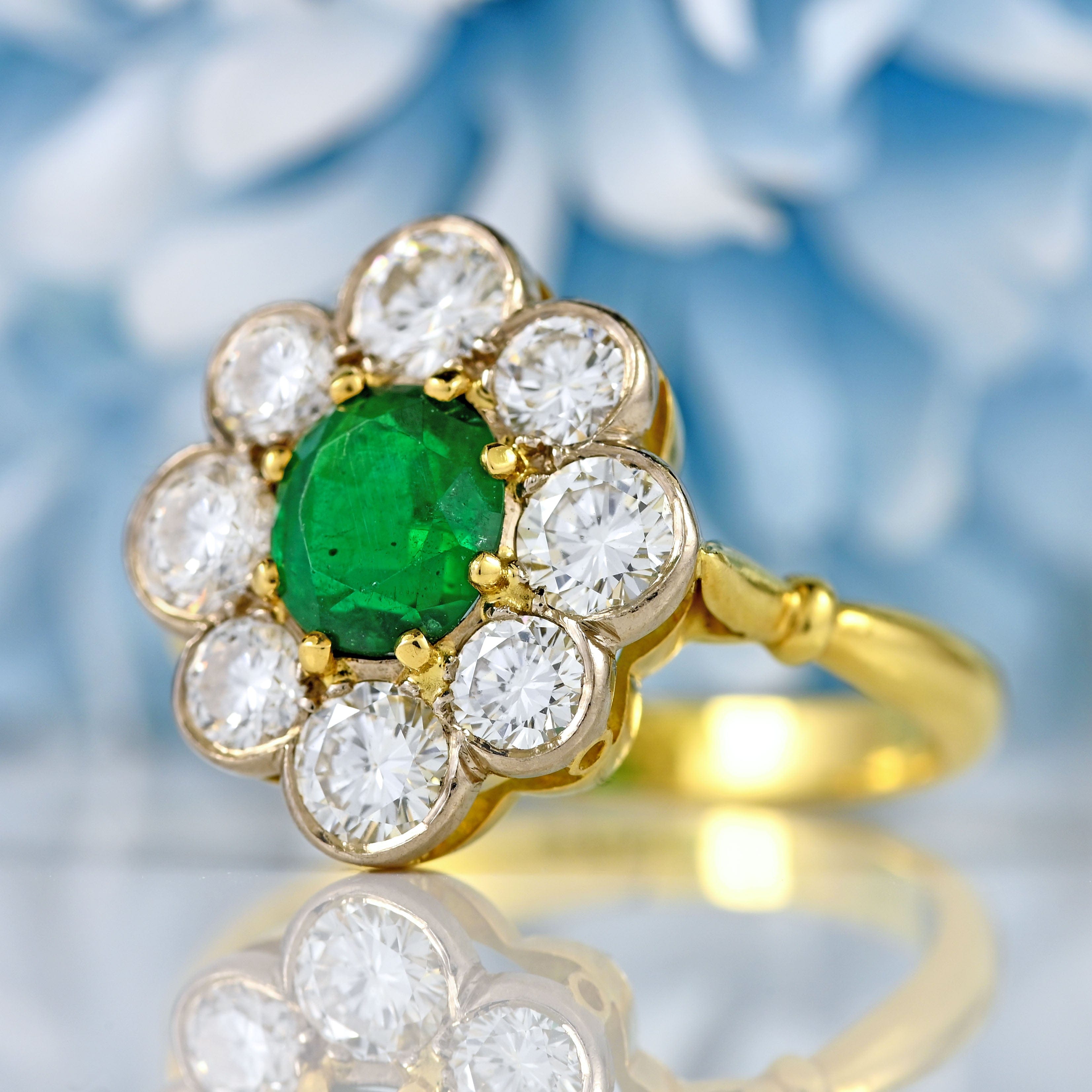 Ellibelle Jewellery Vintage 1988 Emerald & Diamond 18ct Gold Cluster Engagement Ring (0.85cts)