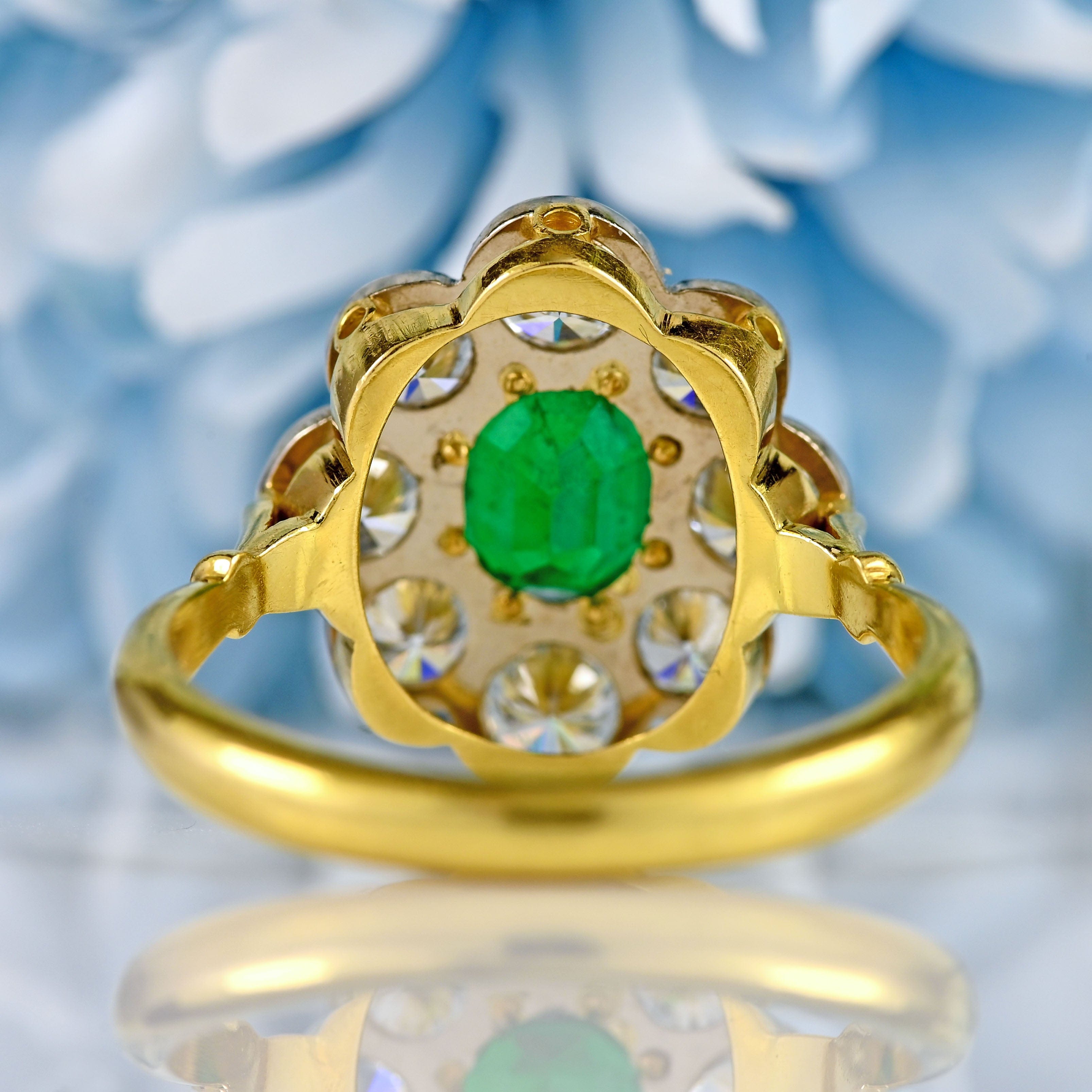 Ellibelle Jewellery Vintage 1988 Emerald & Diamond 18ct Gold Cluster Engagement Ring (0.85cts)
