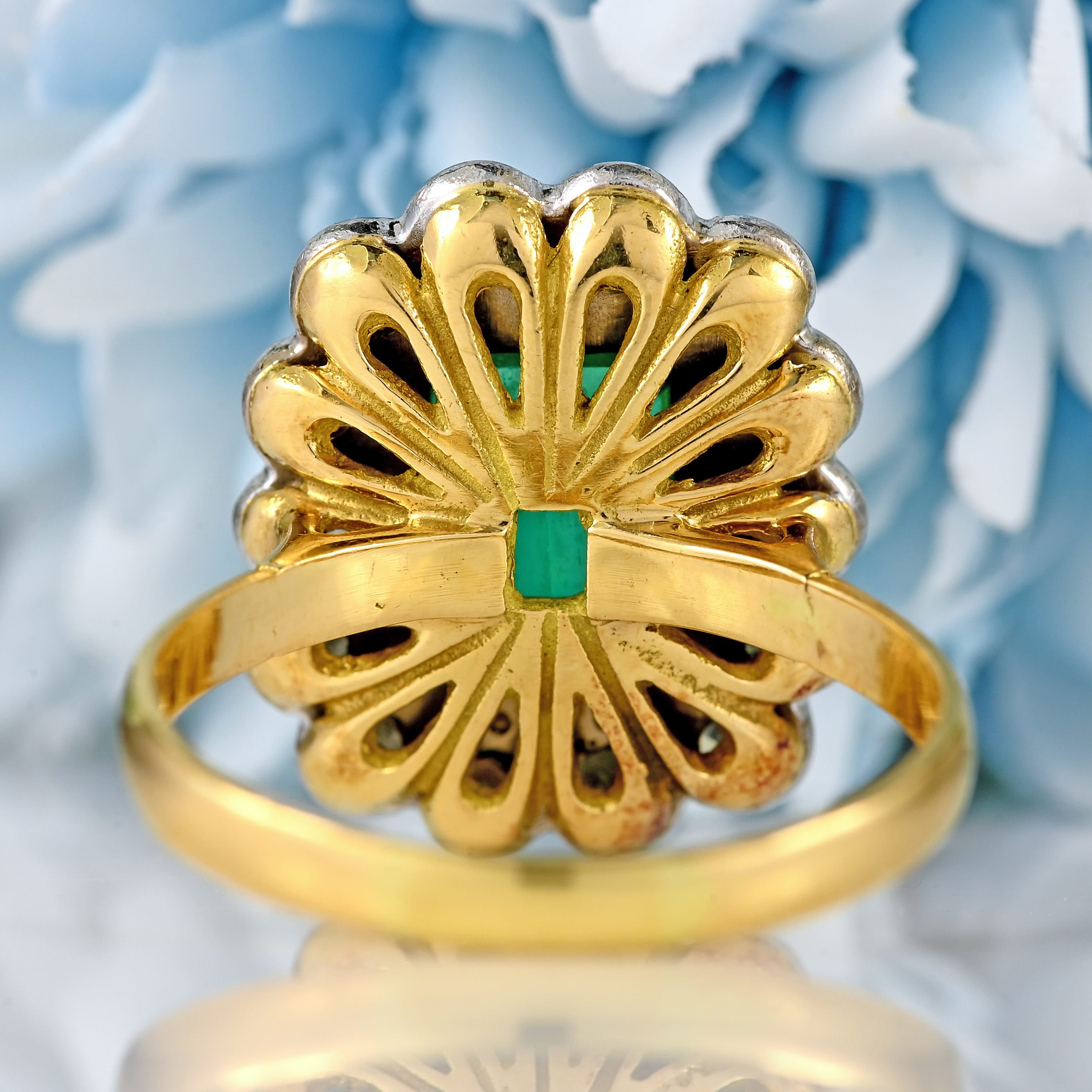 Ellibelle Jewellery Vintage 1988 Emerald & Diamond 18ct Gold Cluster Engagement Ring (2.17cts)