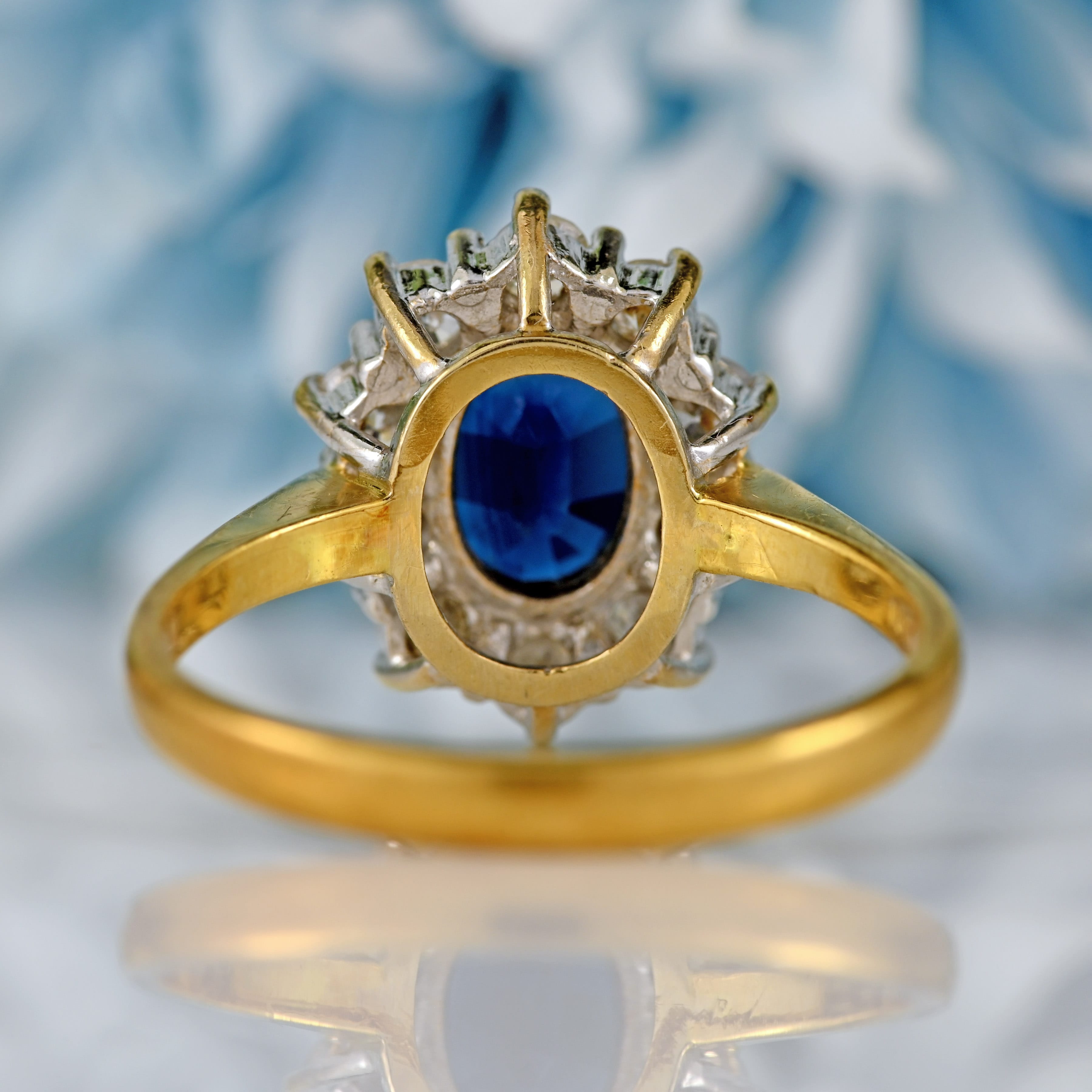 Ellibelle Jewellery Vintage 1988 Sapphire & Diamond 18ct Gold Cluster Ring (1.30cts)