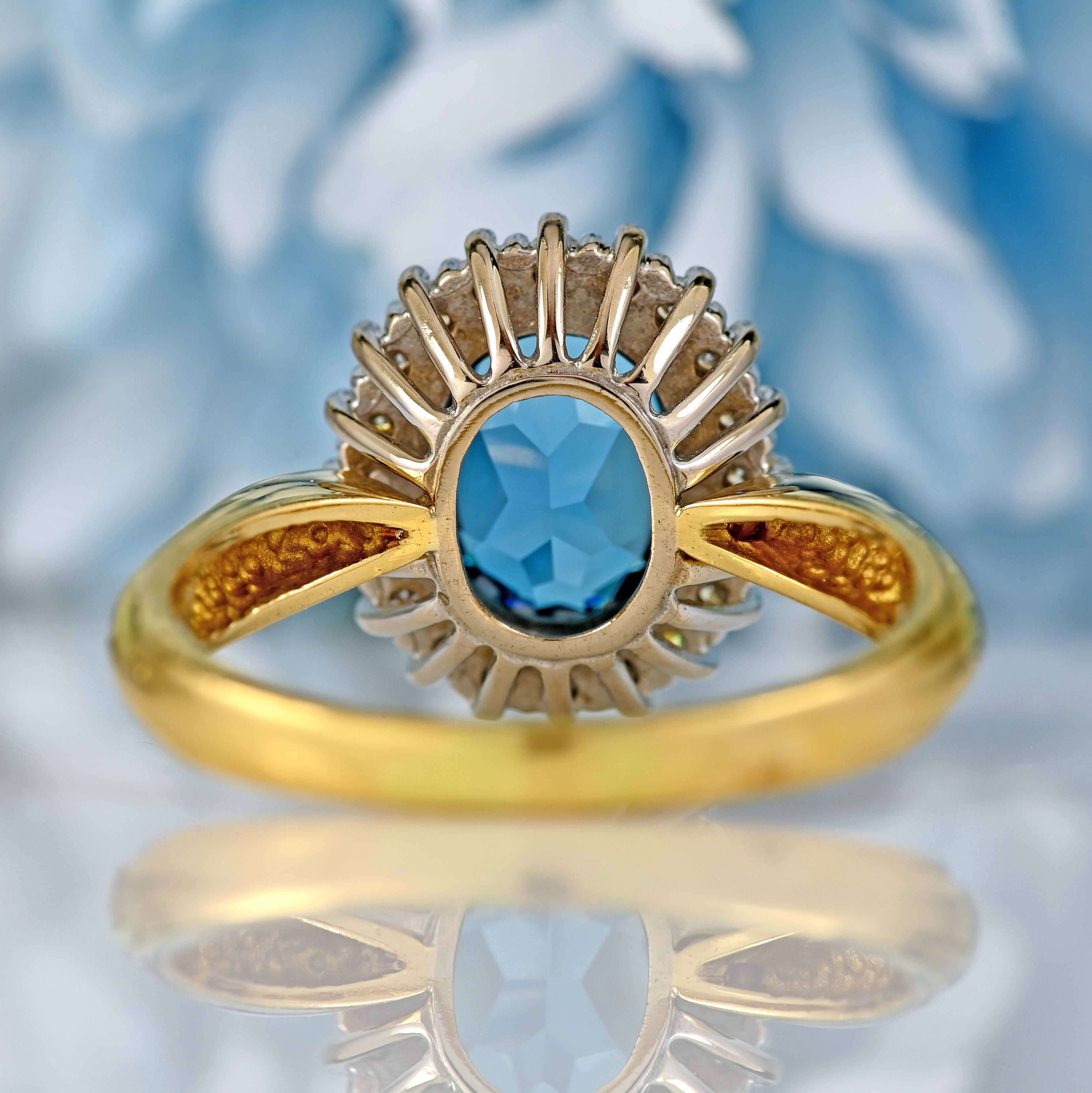 Ellibelle Jewellery Vintage 1989 Blue Topaz & Diamond 18ct Gold Cluster Ring (2.35cts)