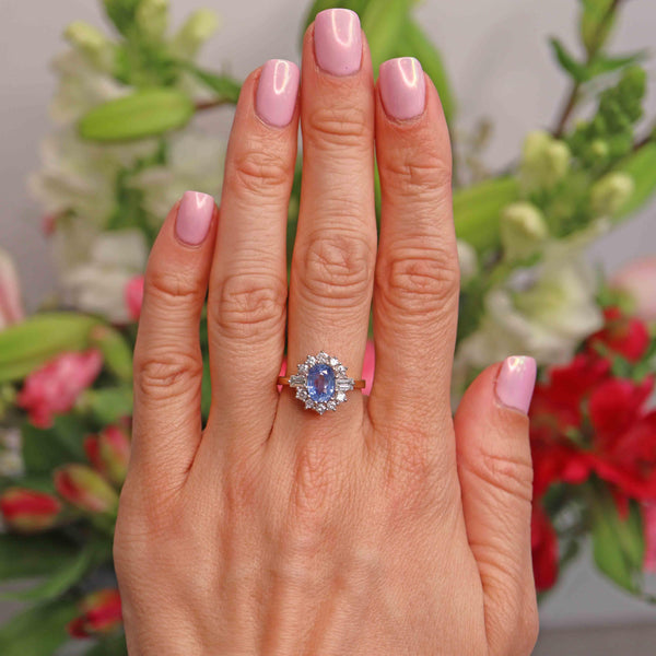 Ellibelle Jewellery Vintage 1989 Ceylon Sapphire & Diamond 18ct Gold Cluster Ring (1.37cts)