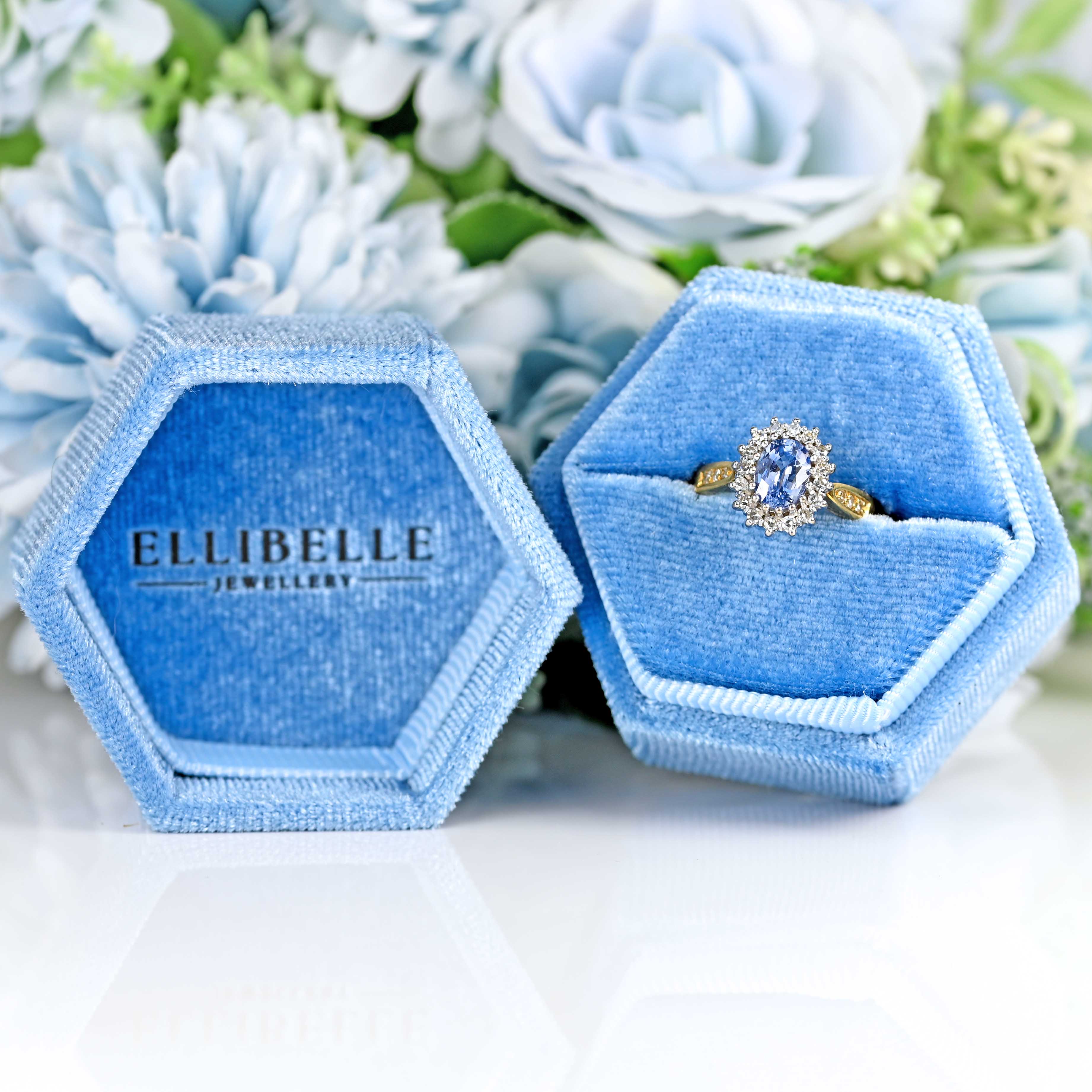 Ellibelle Jewellery Vintage 1989 Ceylon Sapphire & Diamond 18ct Gold Cluster Ring