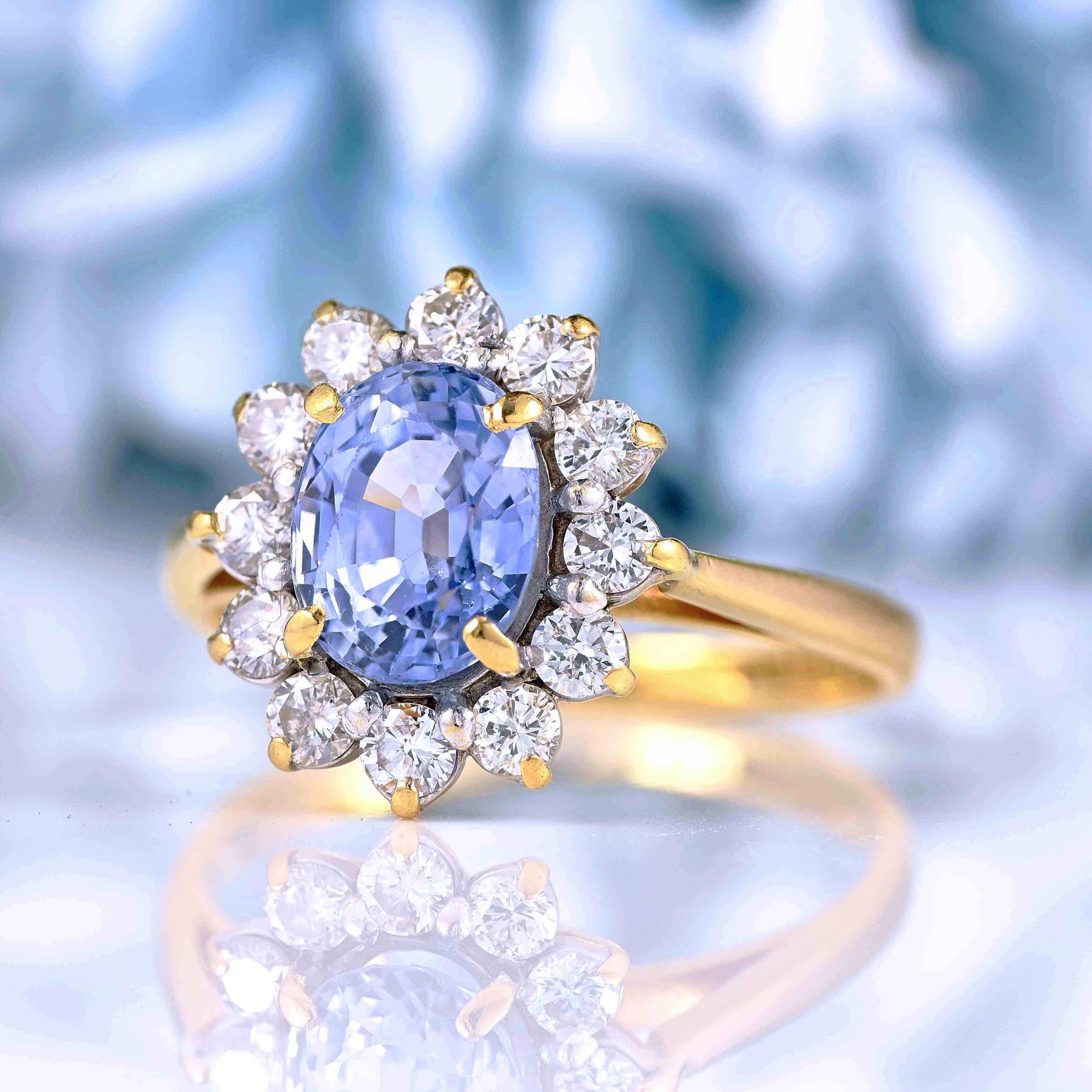 Ellibelle Jewellery Vintage 1989 Ceylon Sapphire & Diamond Gold Cluster Ring (2.02ct)