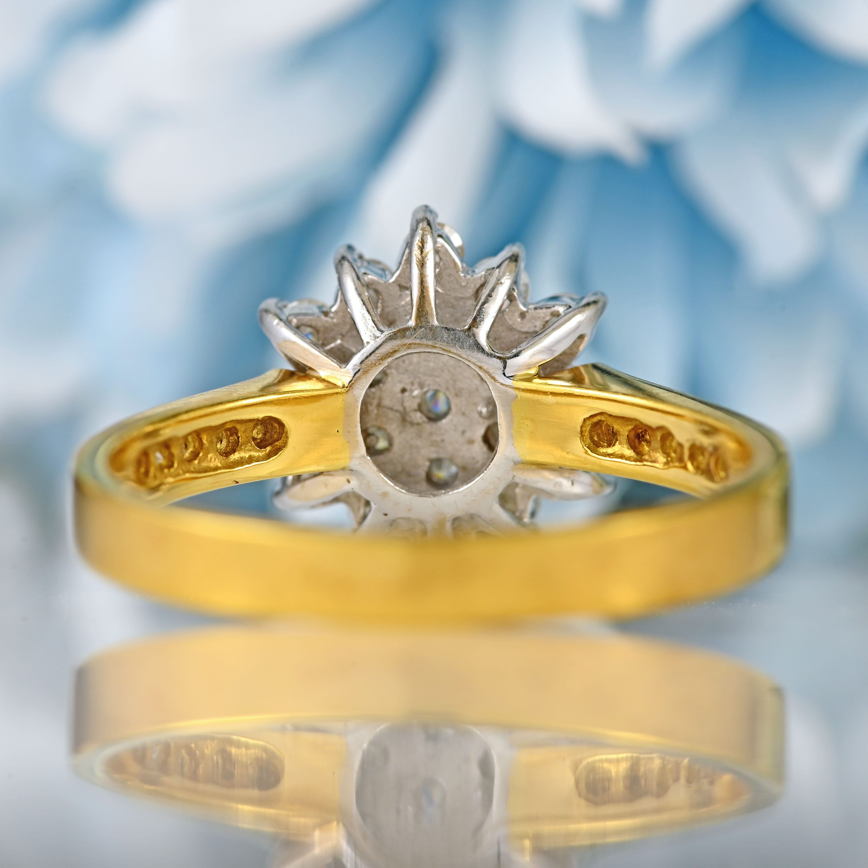 Ellibelle Jewellery Vintage 1989 Diamond 18ct Gold Star-Cluster Ring (0.60cts)