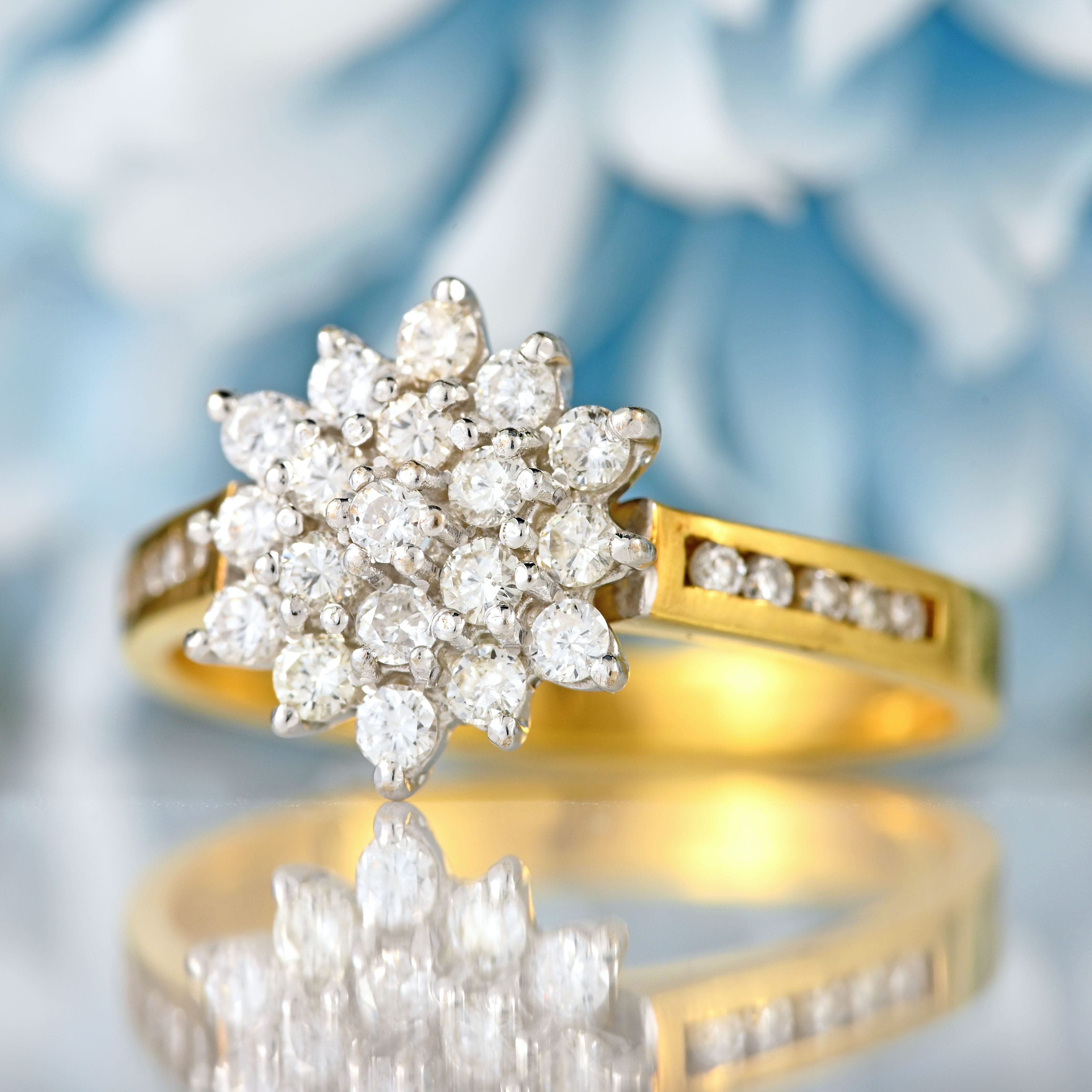Ellibelle Jewellery Vintage 1989 Diamond 18ct Gold Star-Cluster Ring (0.60cts)