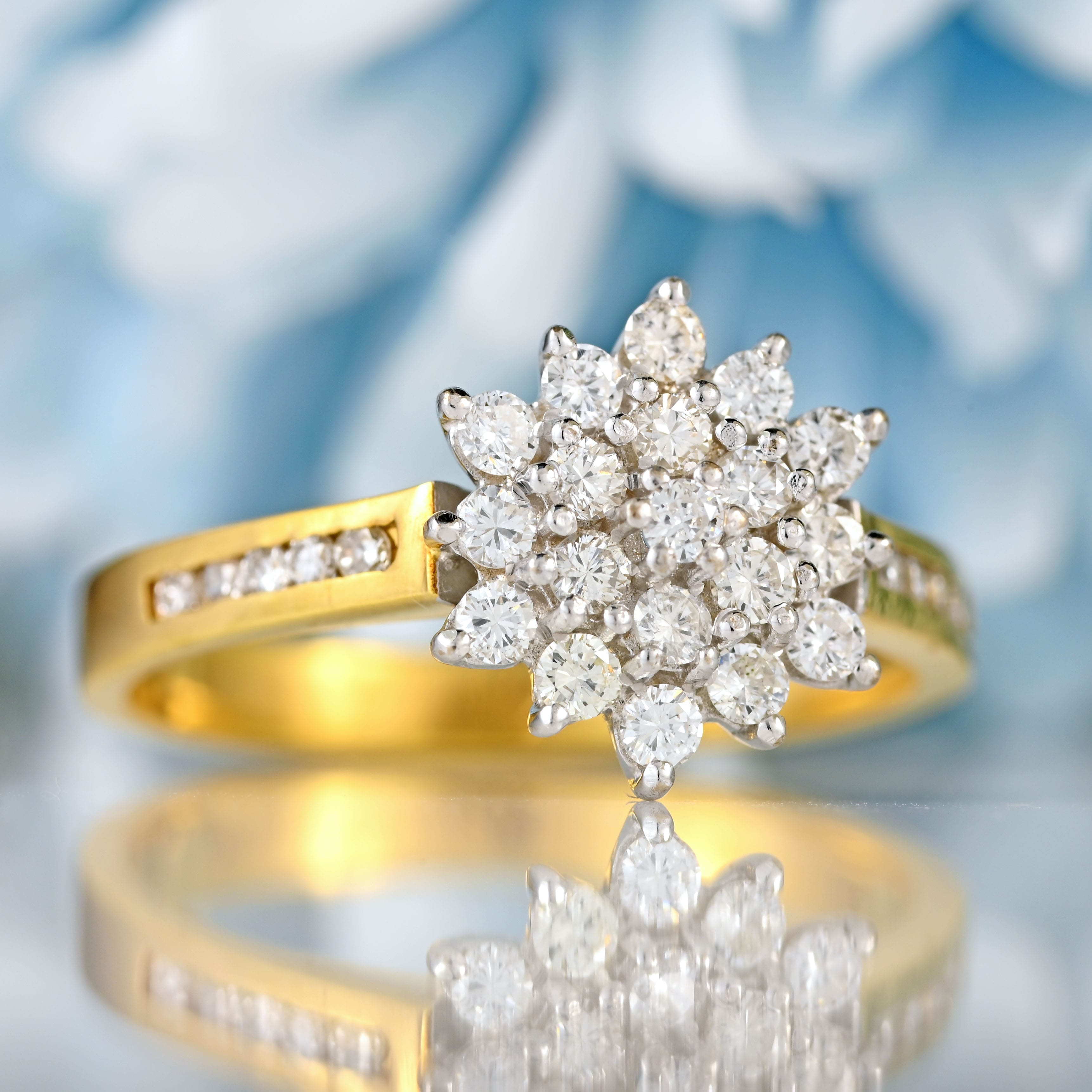 Ellibelle Jewellery Vintage 1989 Diamond 18ct Gold Star-Cluster Ring (0.60cts)