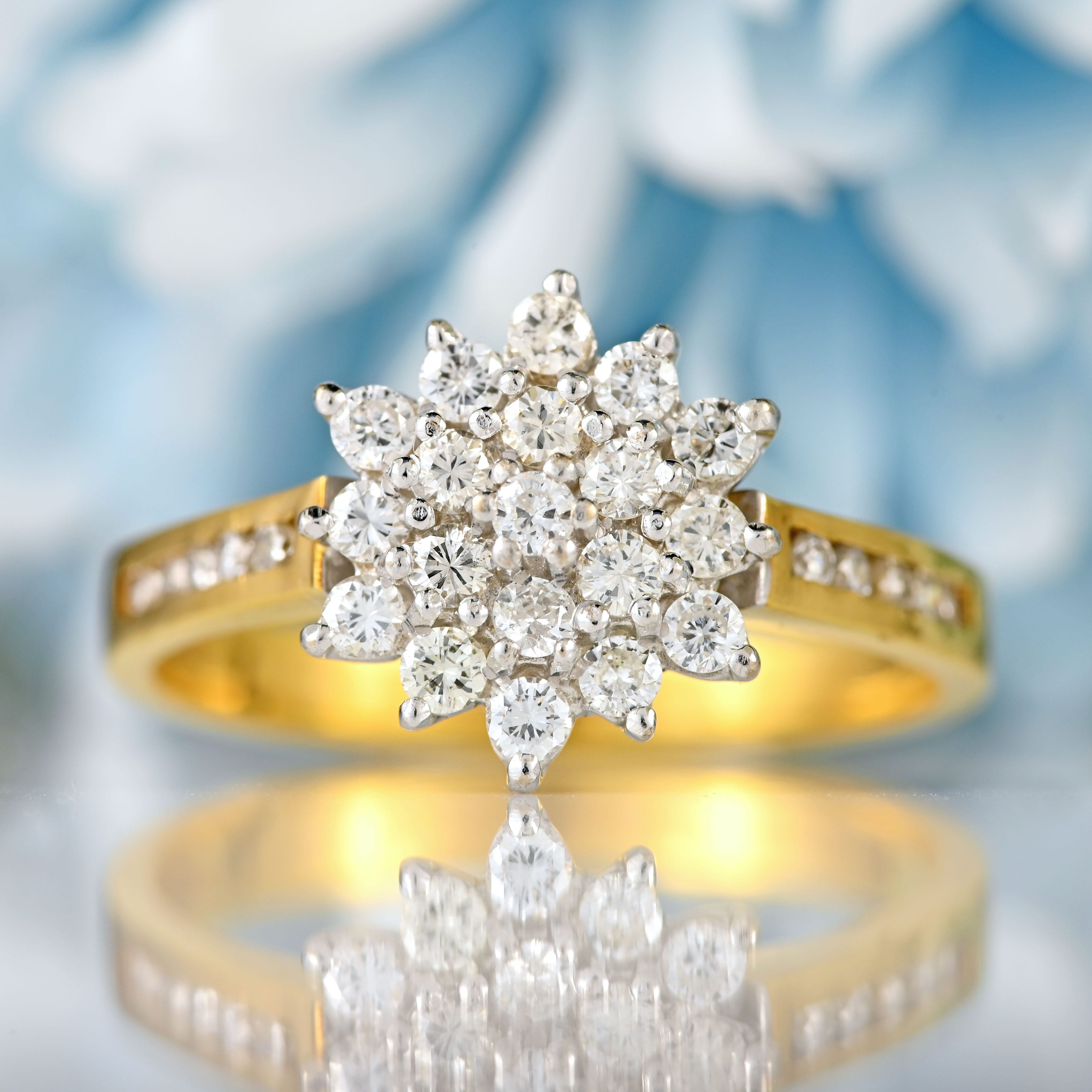 Ellibelle Jewellery Vintage 1989 Diamond 18ct Gold Star-Cluster Ring (0.60cts)