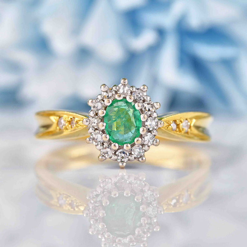 Ellibelle Jewellery Vintage 1989 Emerald & Diamond 18ct Gold Cluster Ring