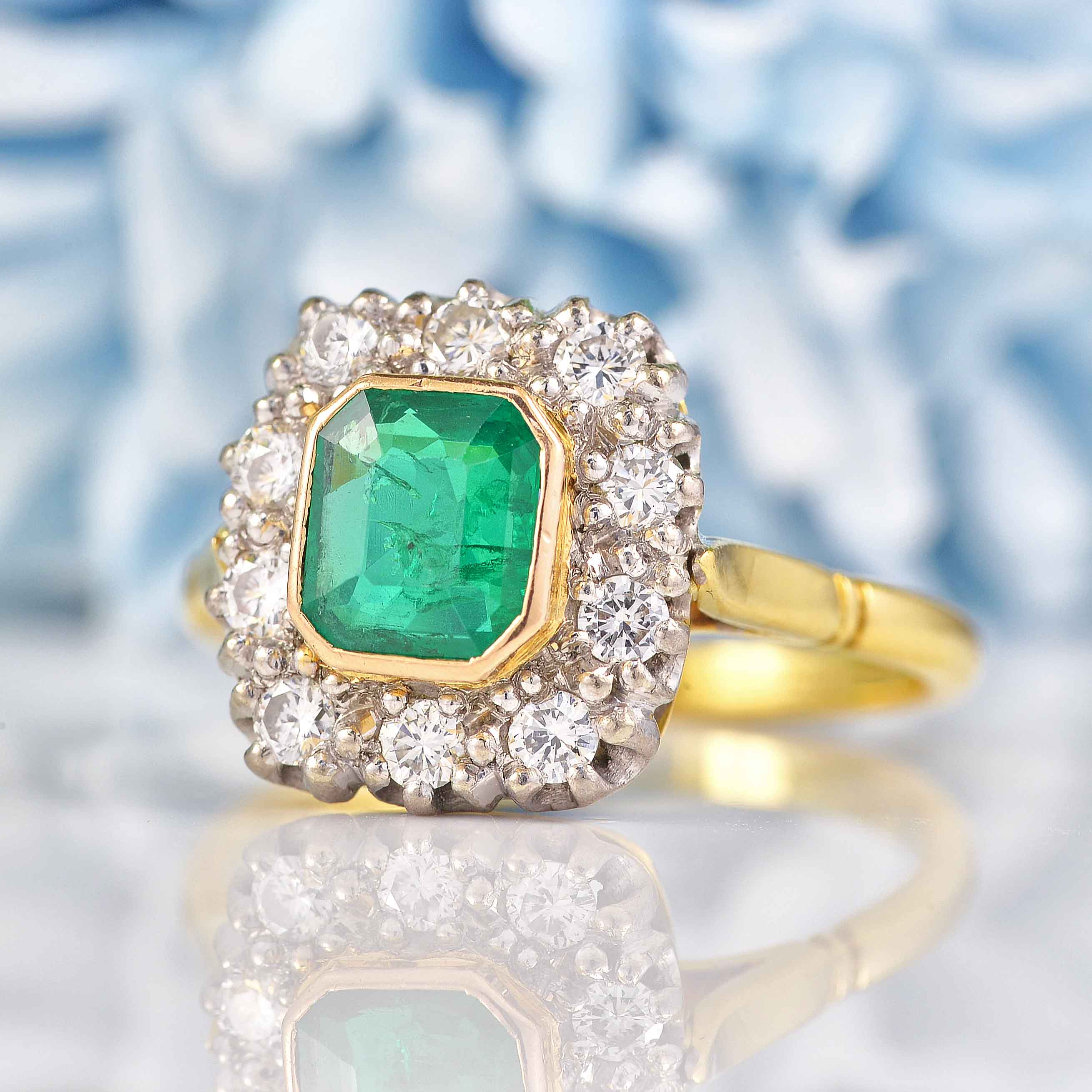 Ellibelle Jewellery Vintage 1989 Emerald & Diamond 18ct Gold Cluster Ring