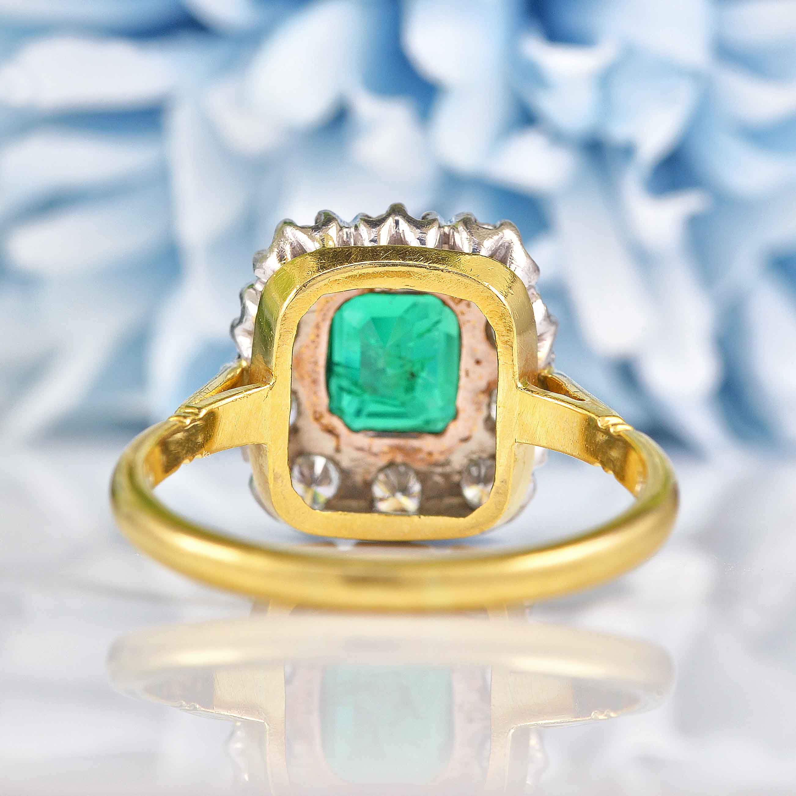 Ellibelle Jewellery Vintage 1989 Emerald & Diamond 18ct Gold Cluster Ring