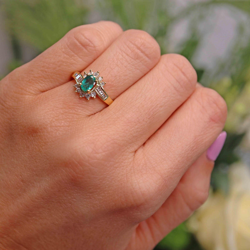 Ellibelle Jewellery Vintage 1989 Emerald & Diamond 18ct Gold Crossover Ring